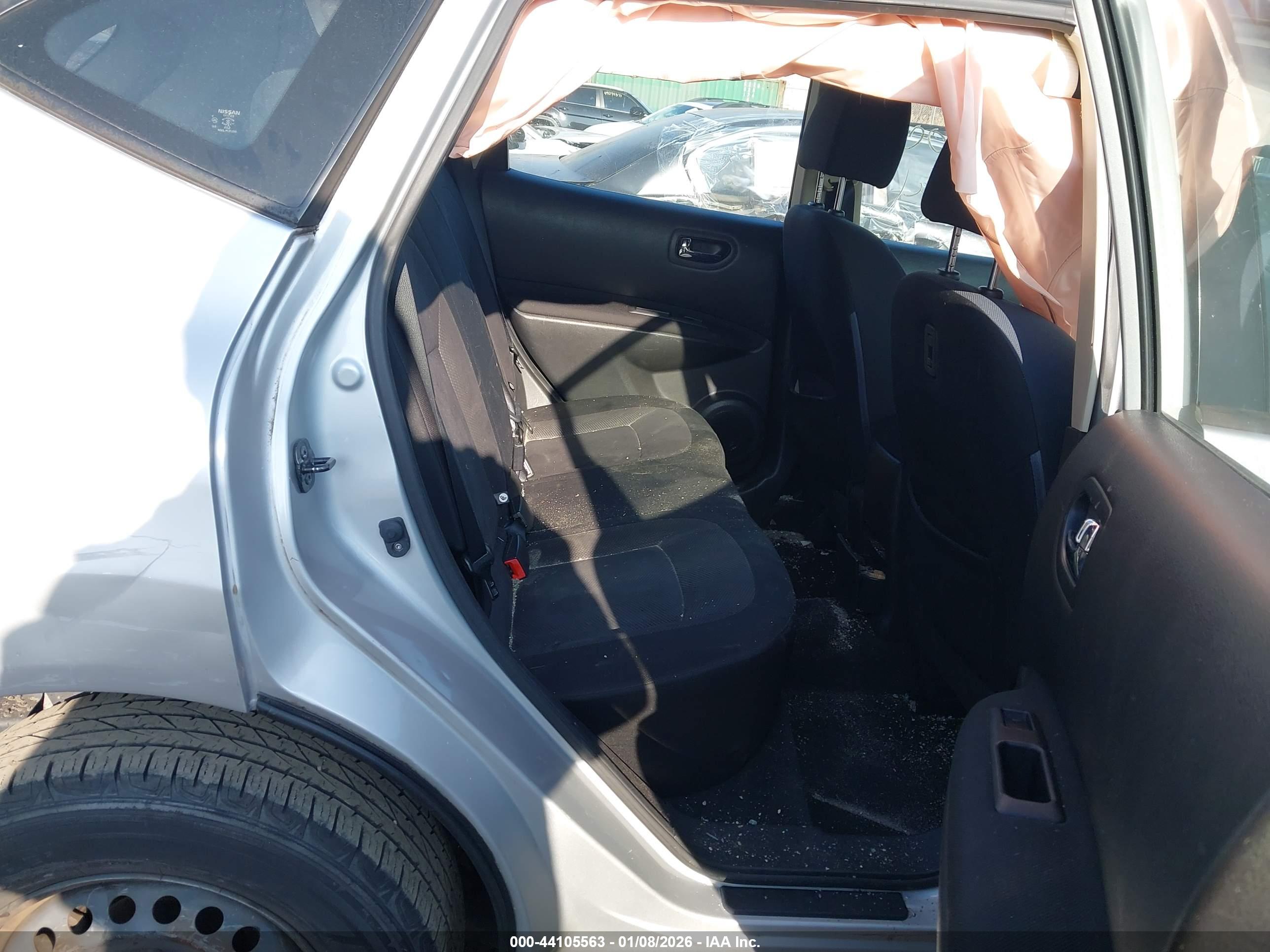 NISSAN ROGUE image 8