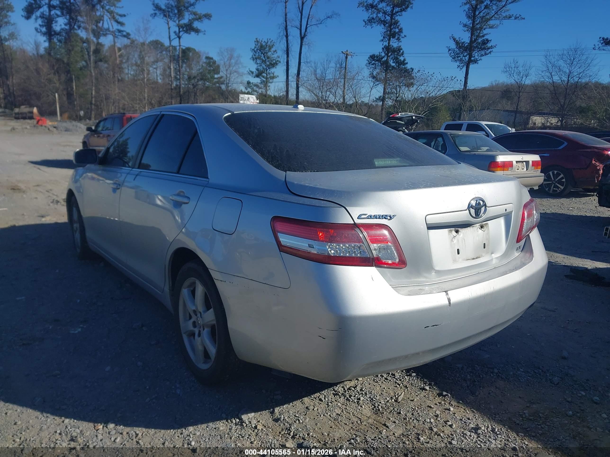 TOYOTA CAMRY image 3