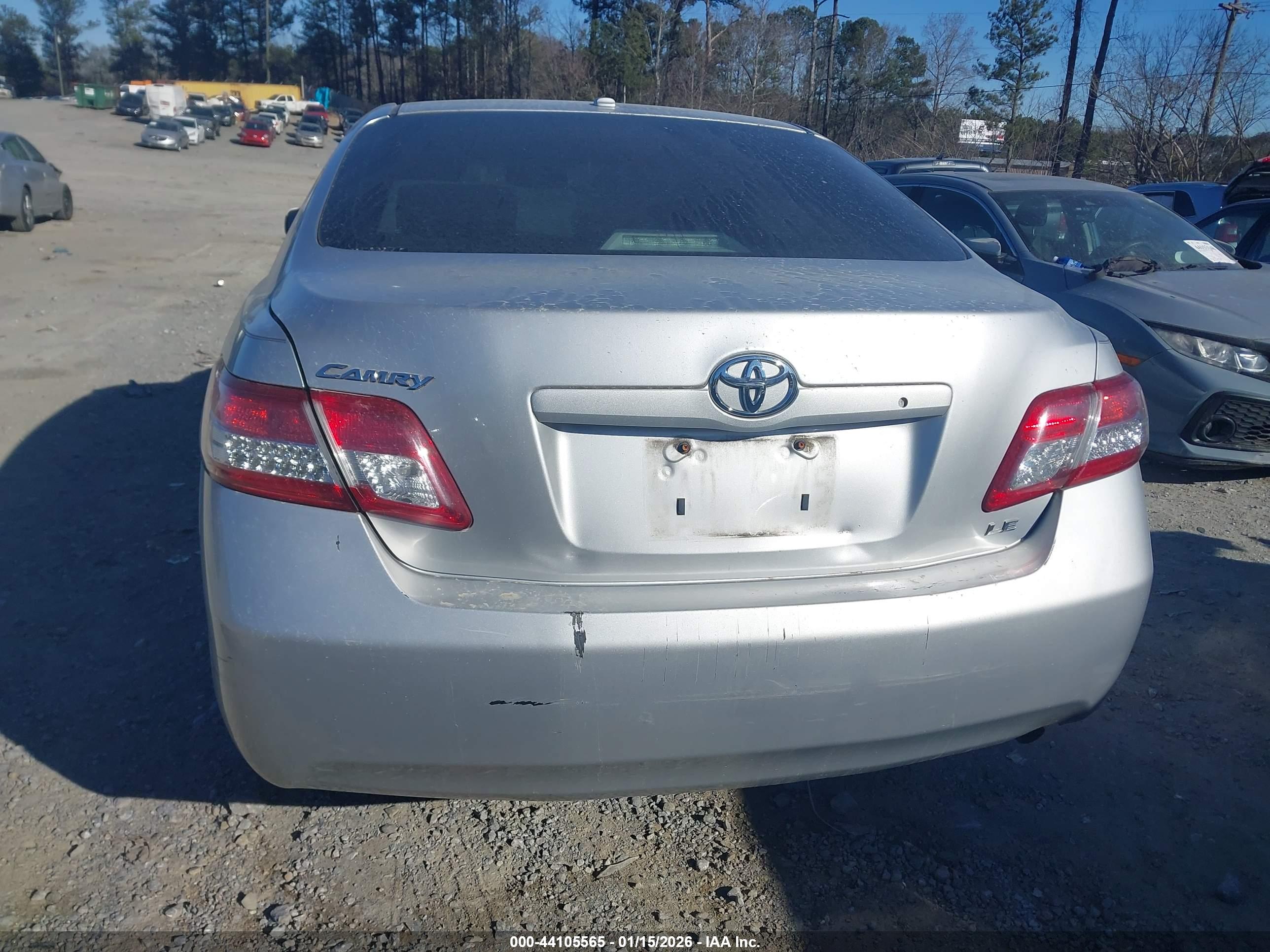 TOYOTA CAMRY image 6