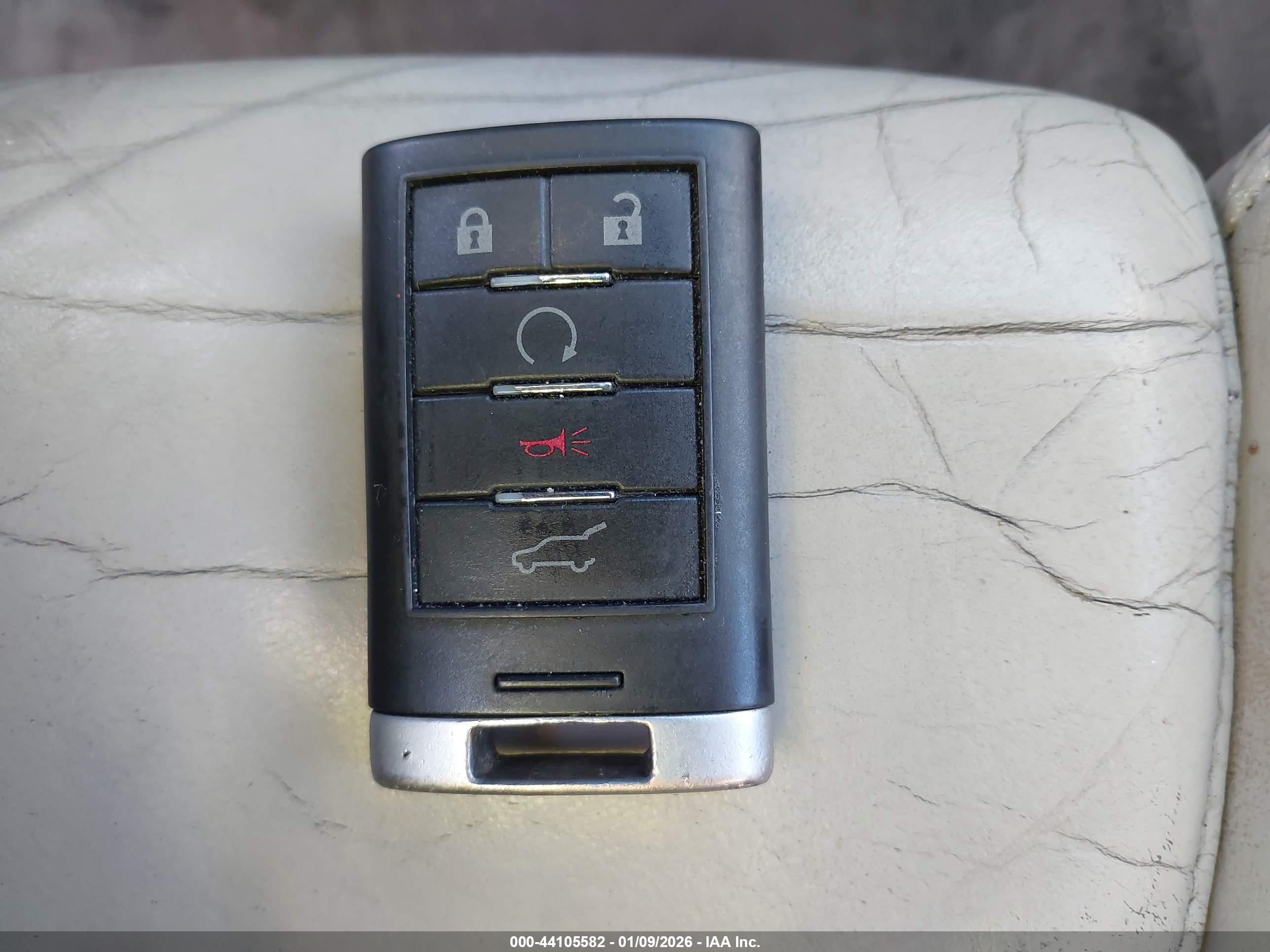CADILLAC SRX image 11