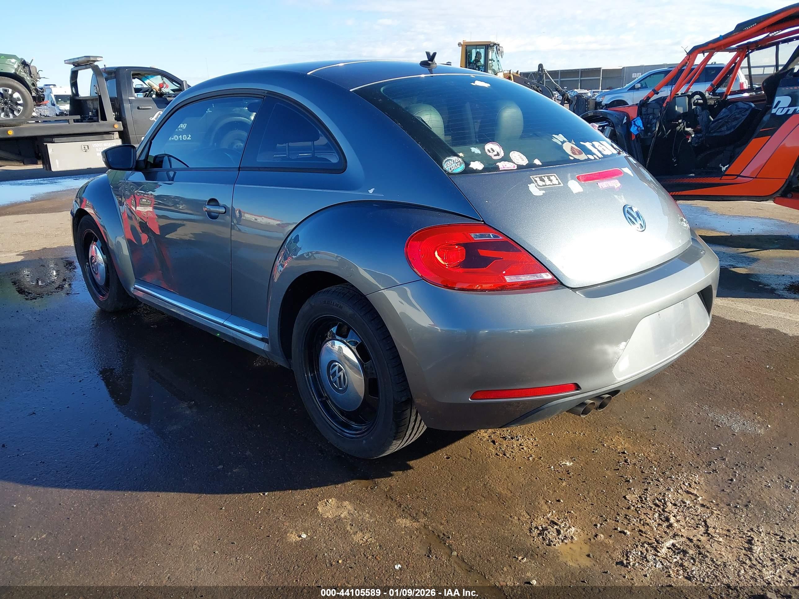 VOLKSWAGEN BEETLE image 3