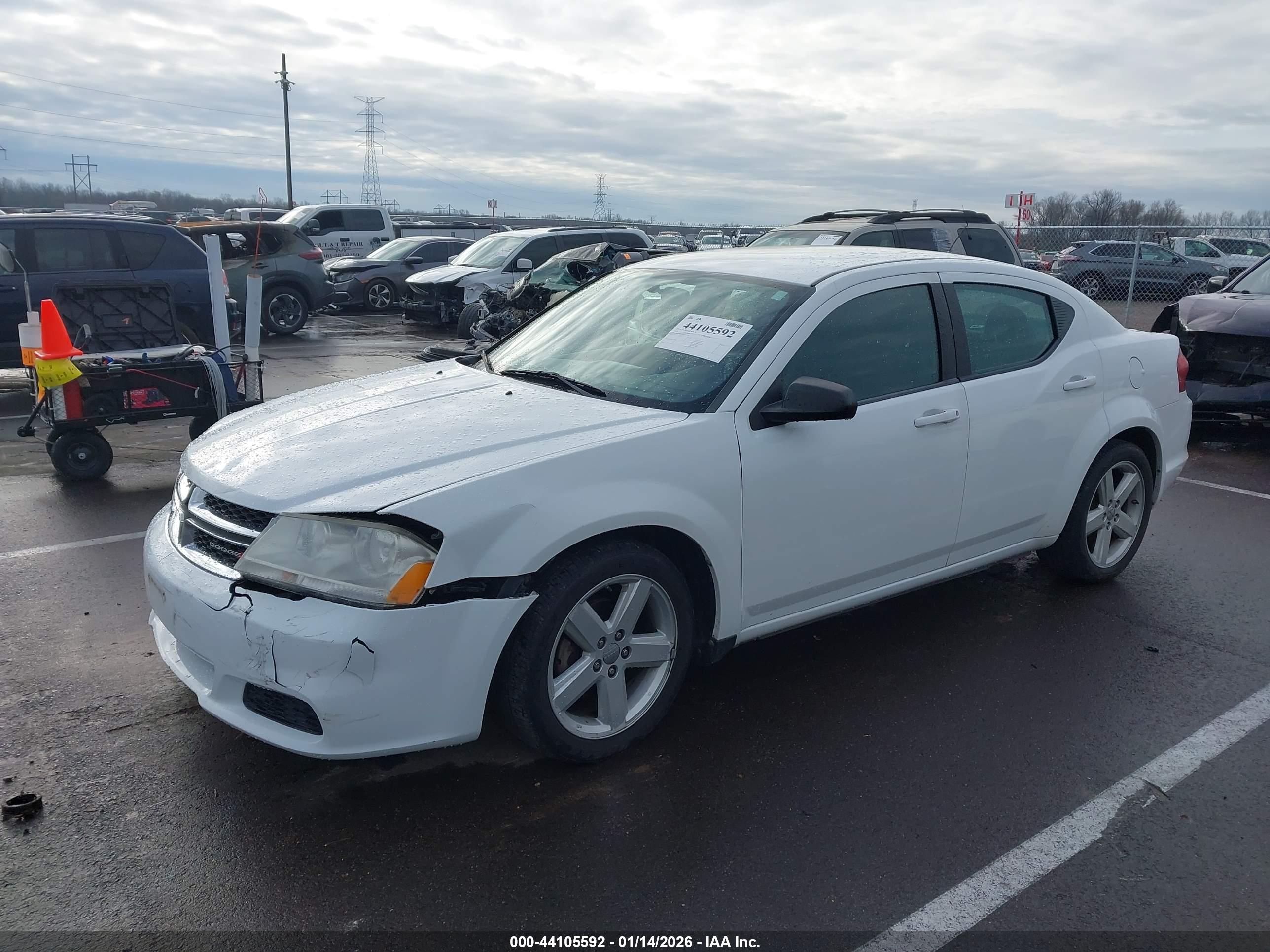 DODGE AVENGER image 2