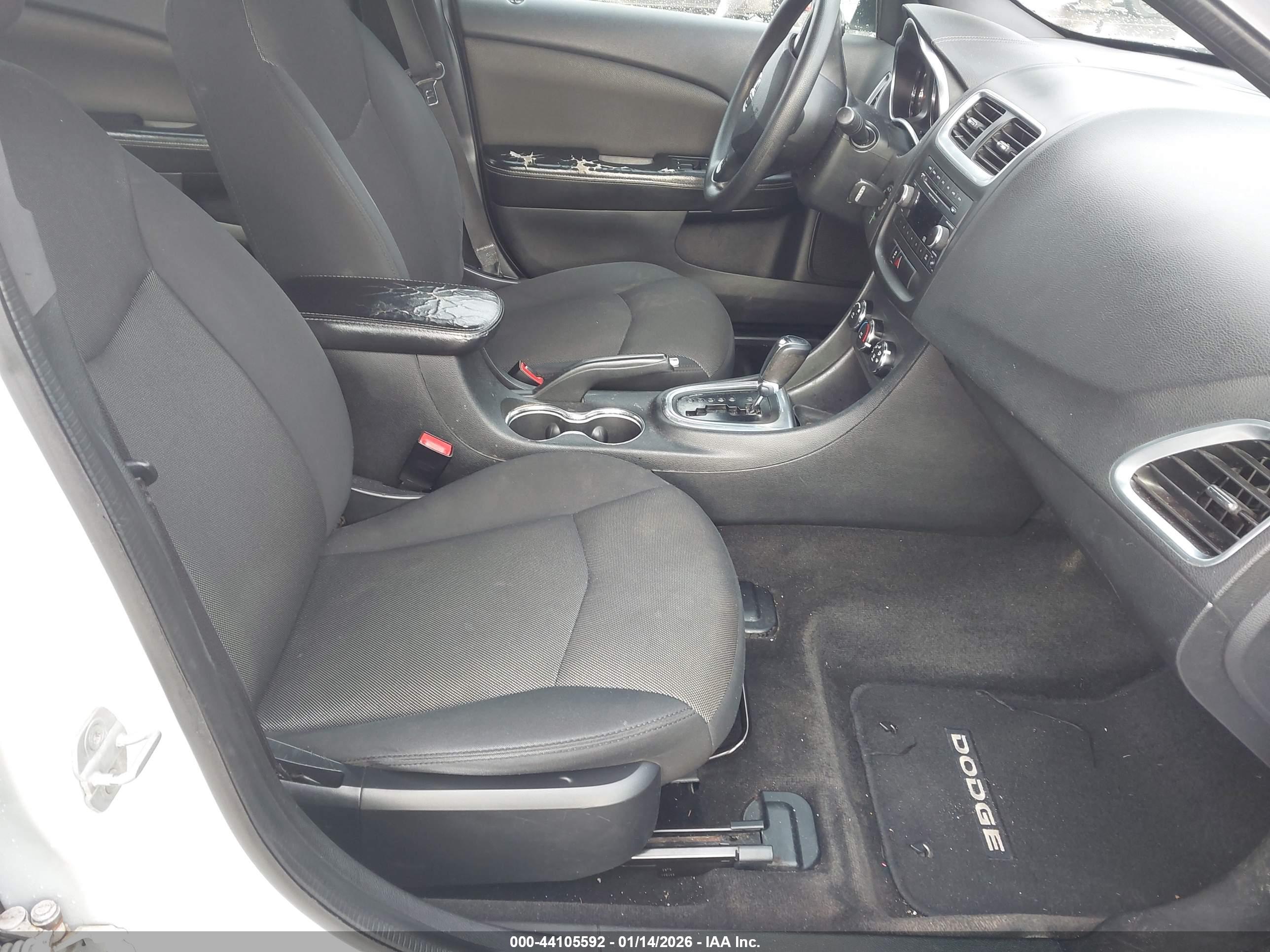 DODGE AVENGER image 5