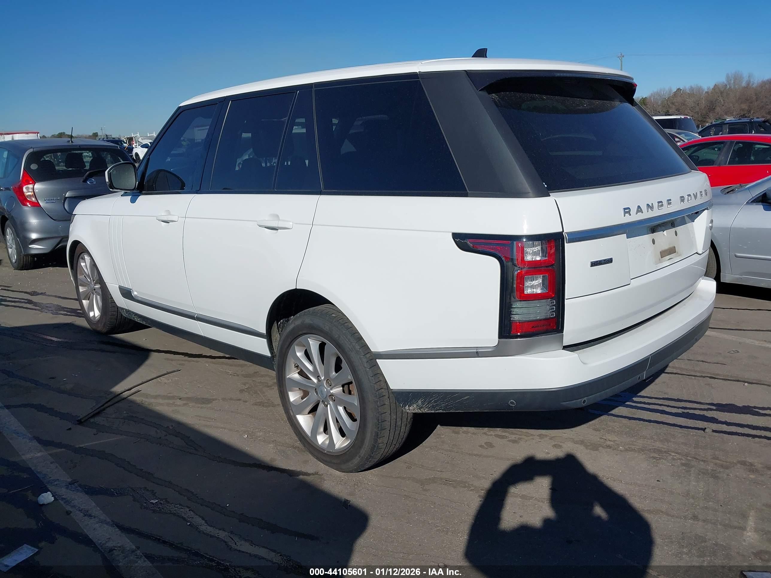 LAND ROVER image 3