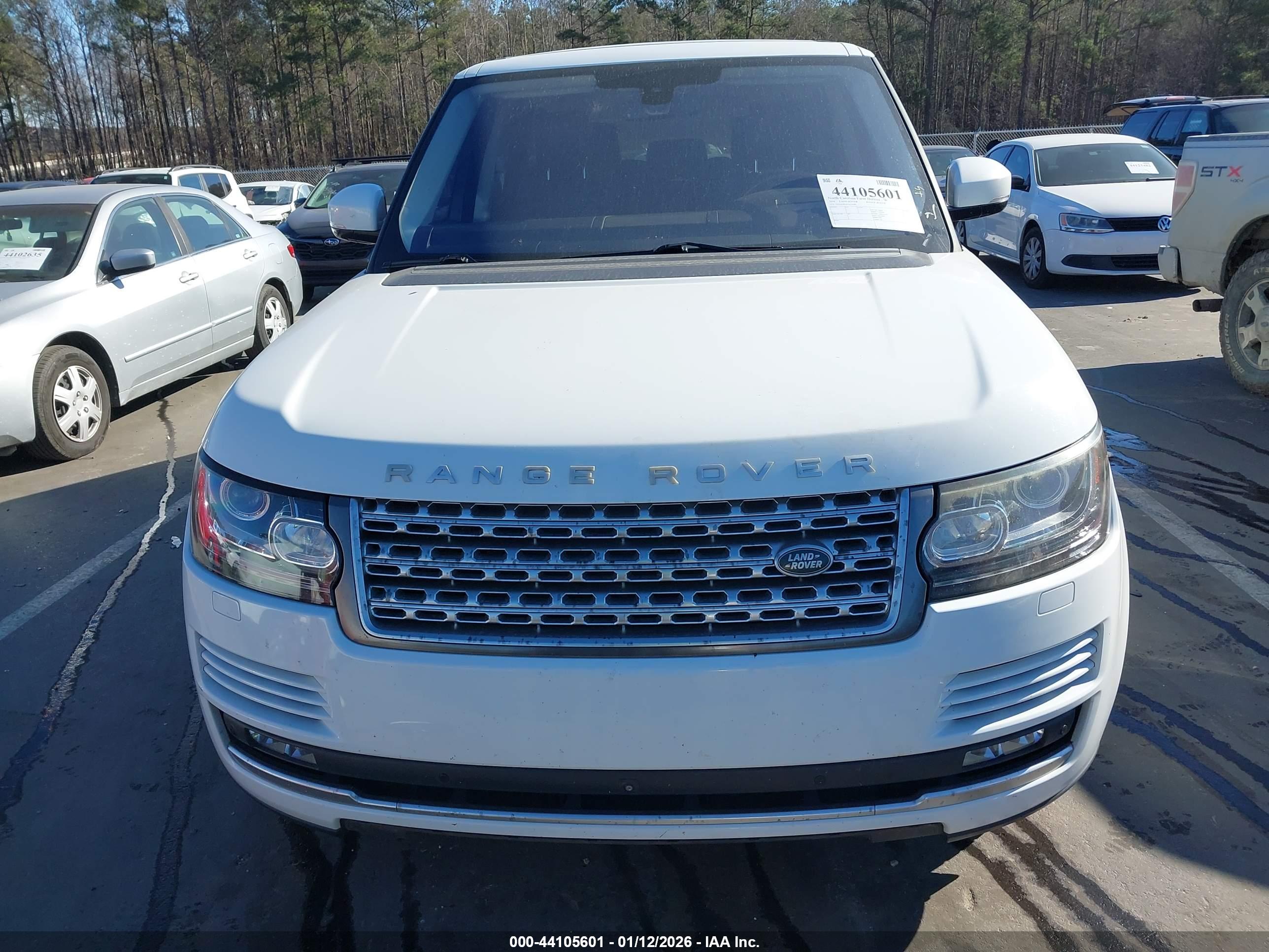 LAND ROVER image 6