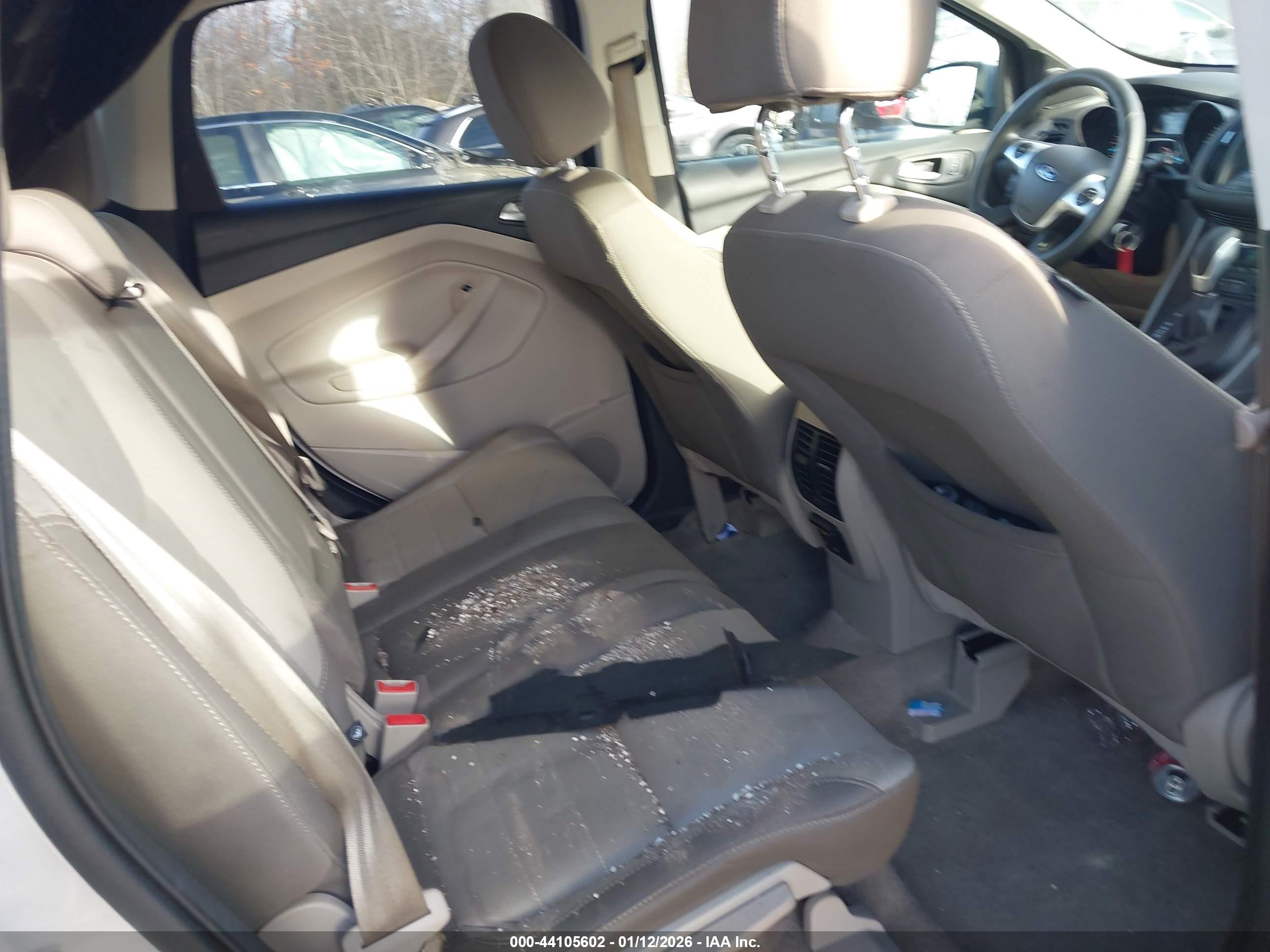 FORD ESCAPE image 8