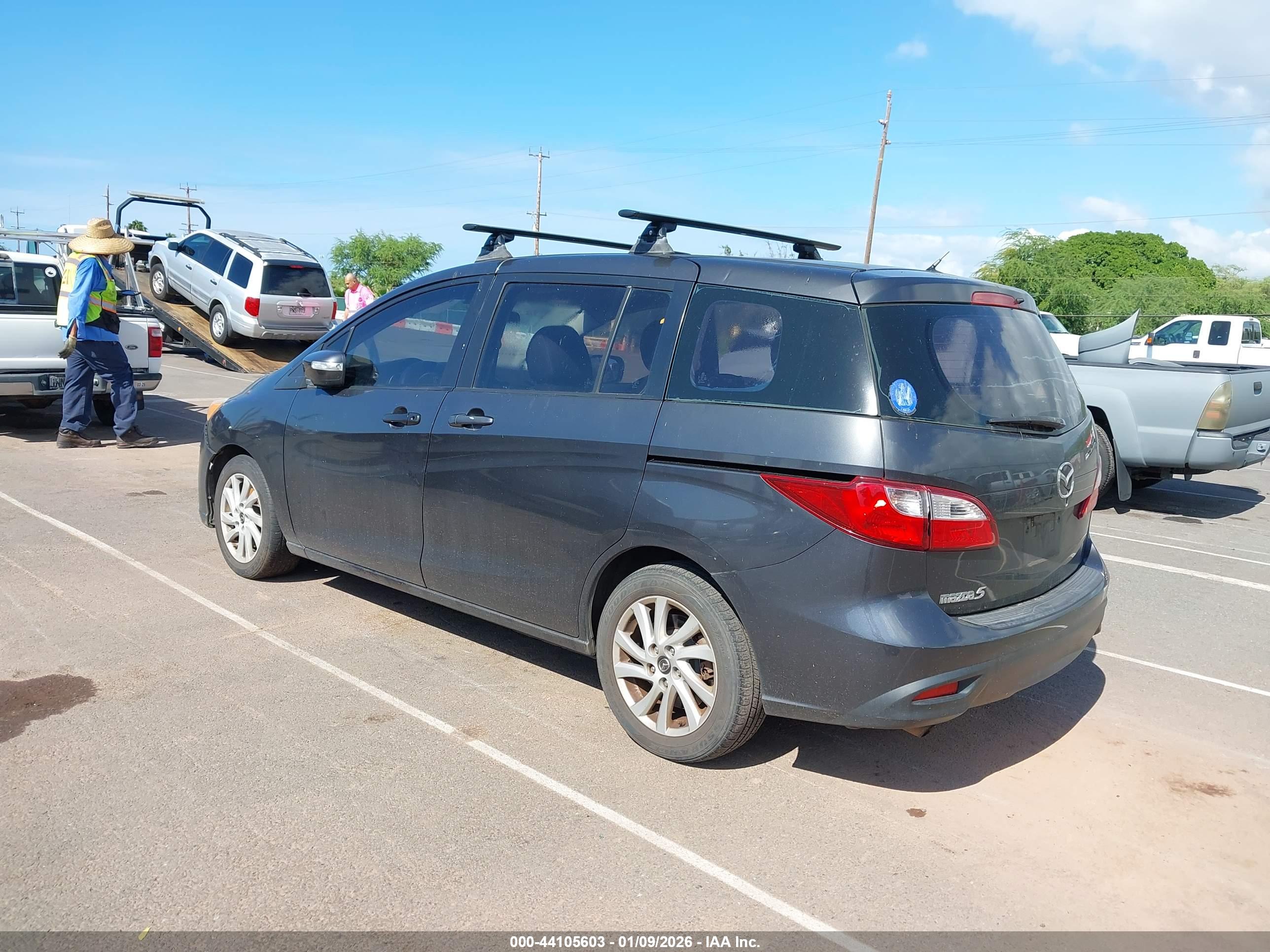 MAZDA MAZDA5 image 3