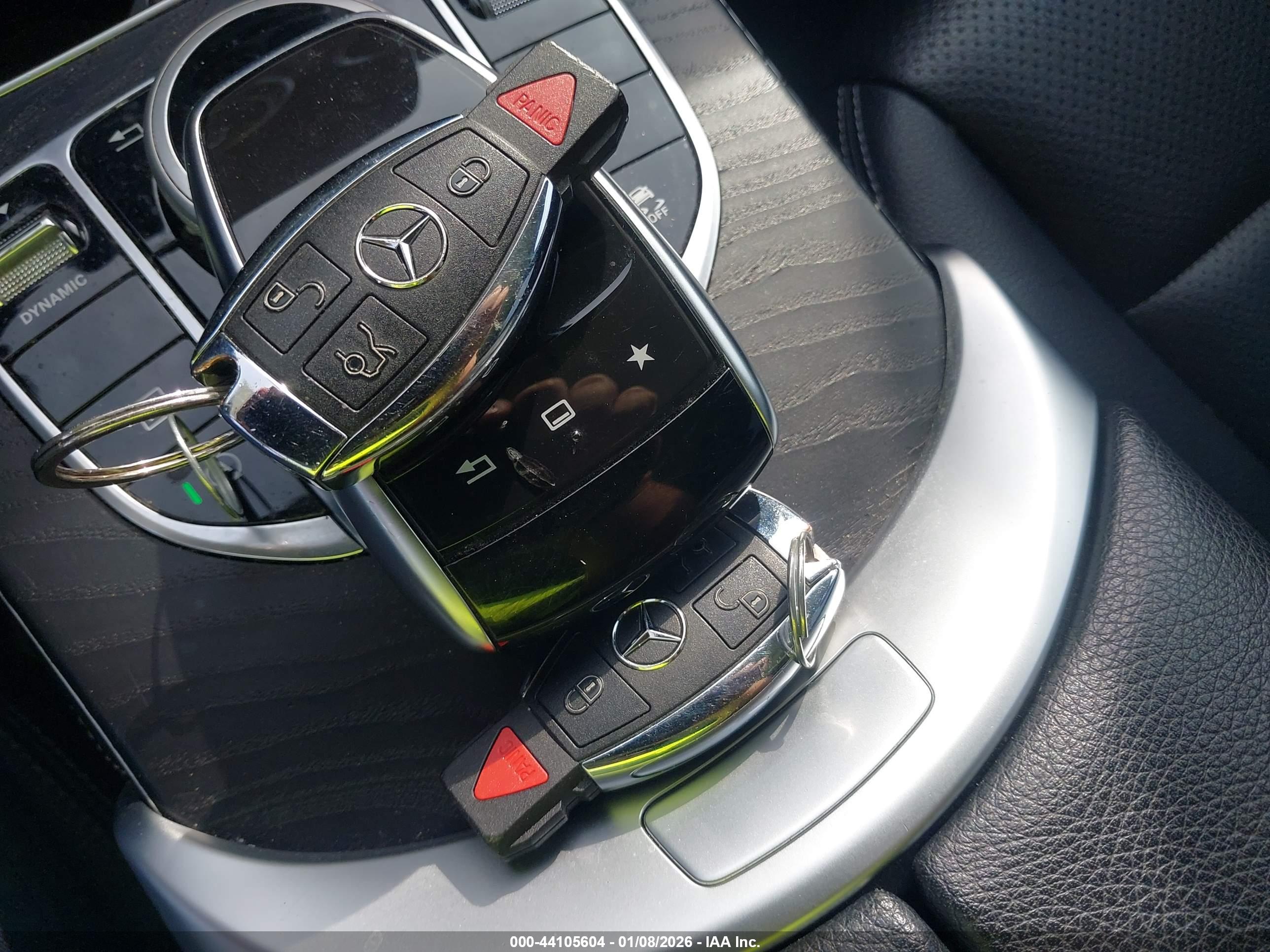 MERCEDES-BENZ GLC image 11