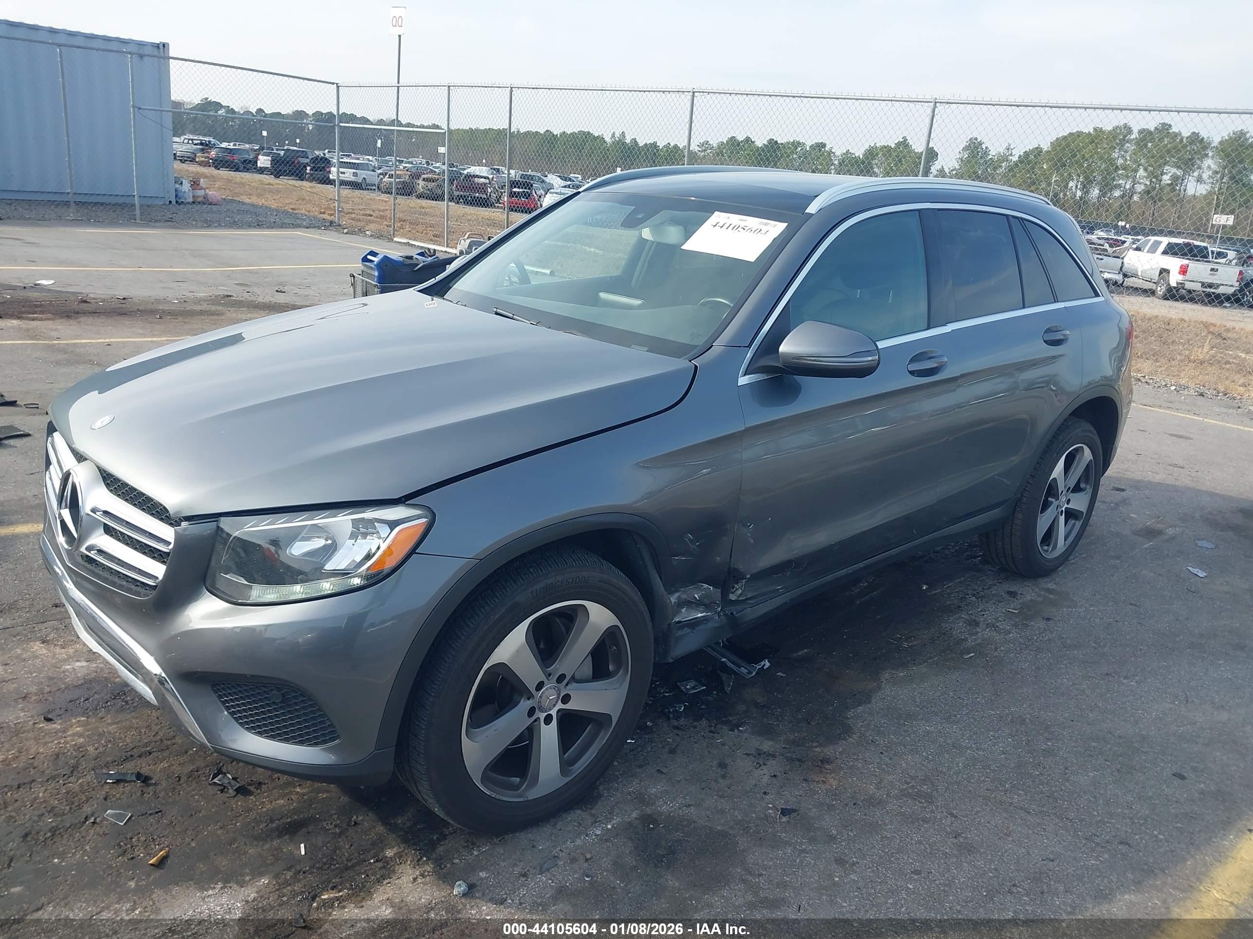 MERCEDES-BENZ GLC image 2