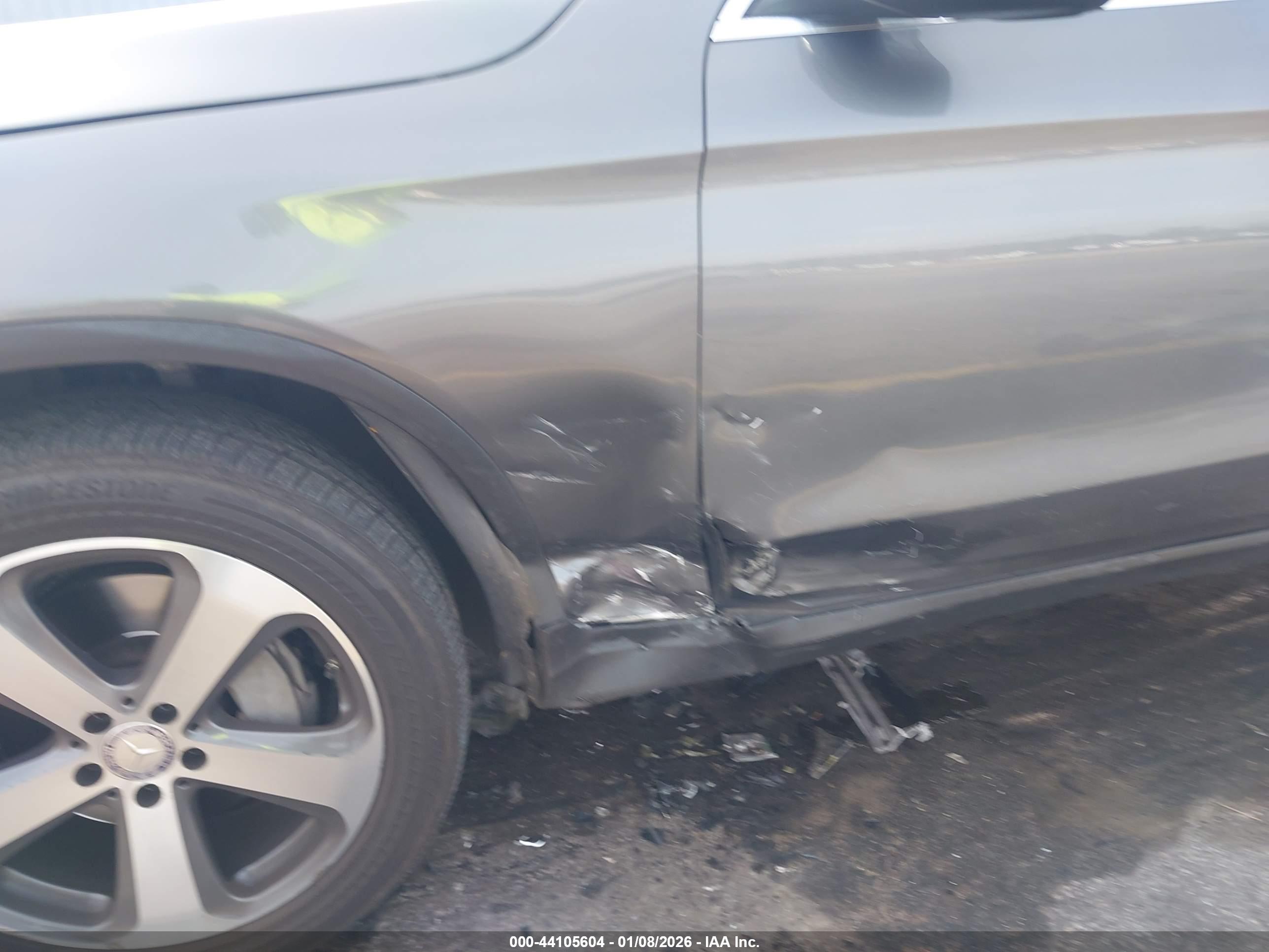 MERCEDES-BENZ GLC image 6