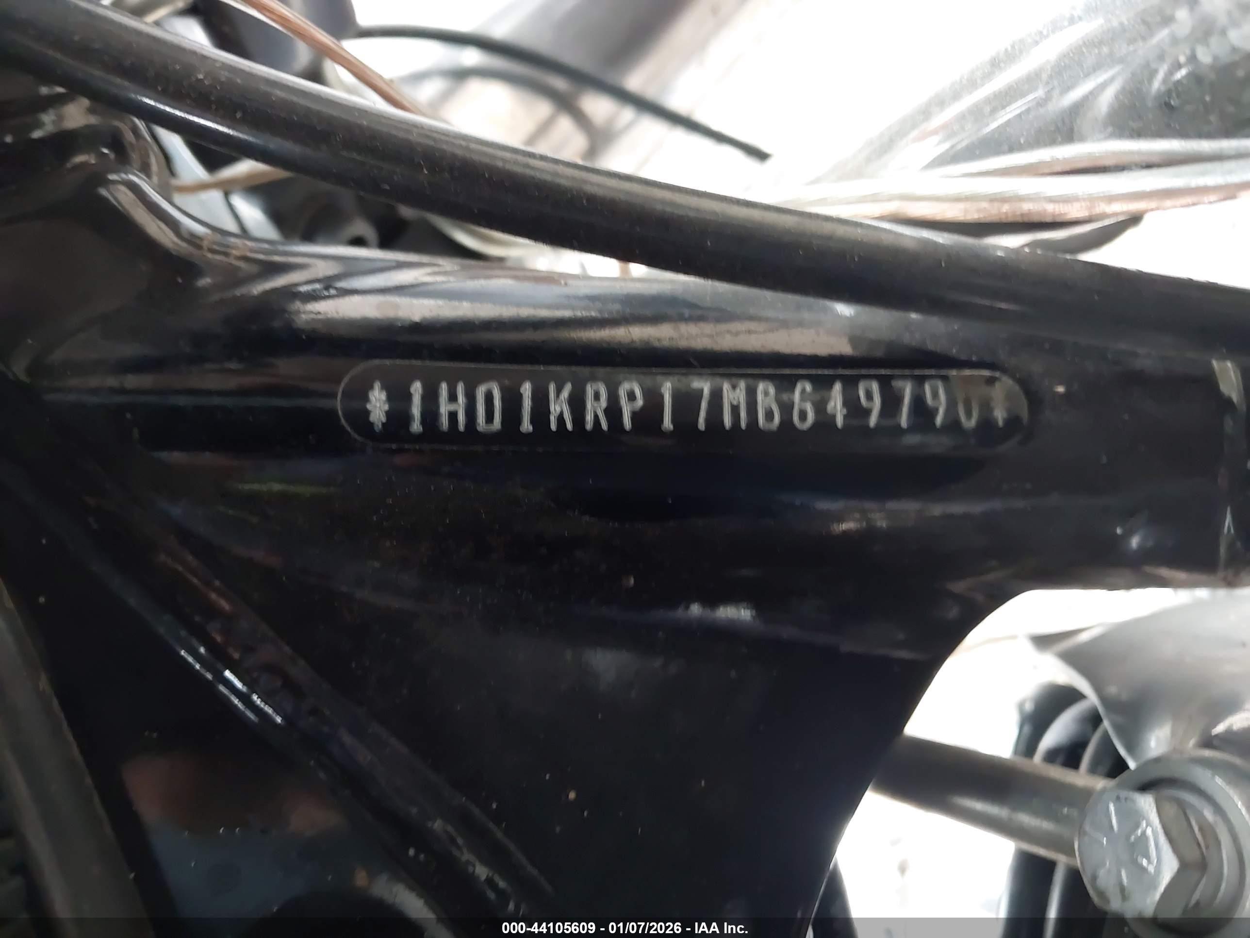 HARLEY-DAVIDSON FLHXS image 10
