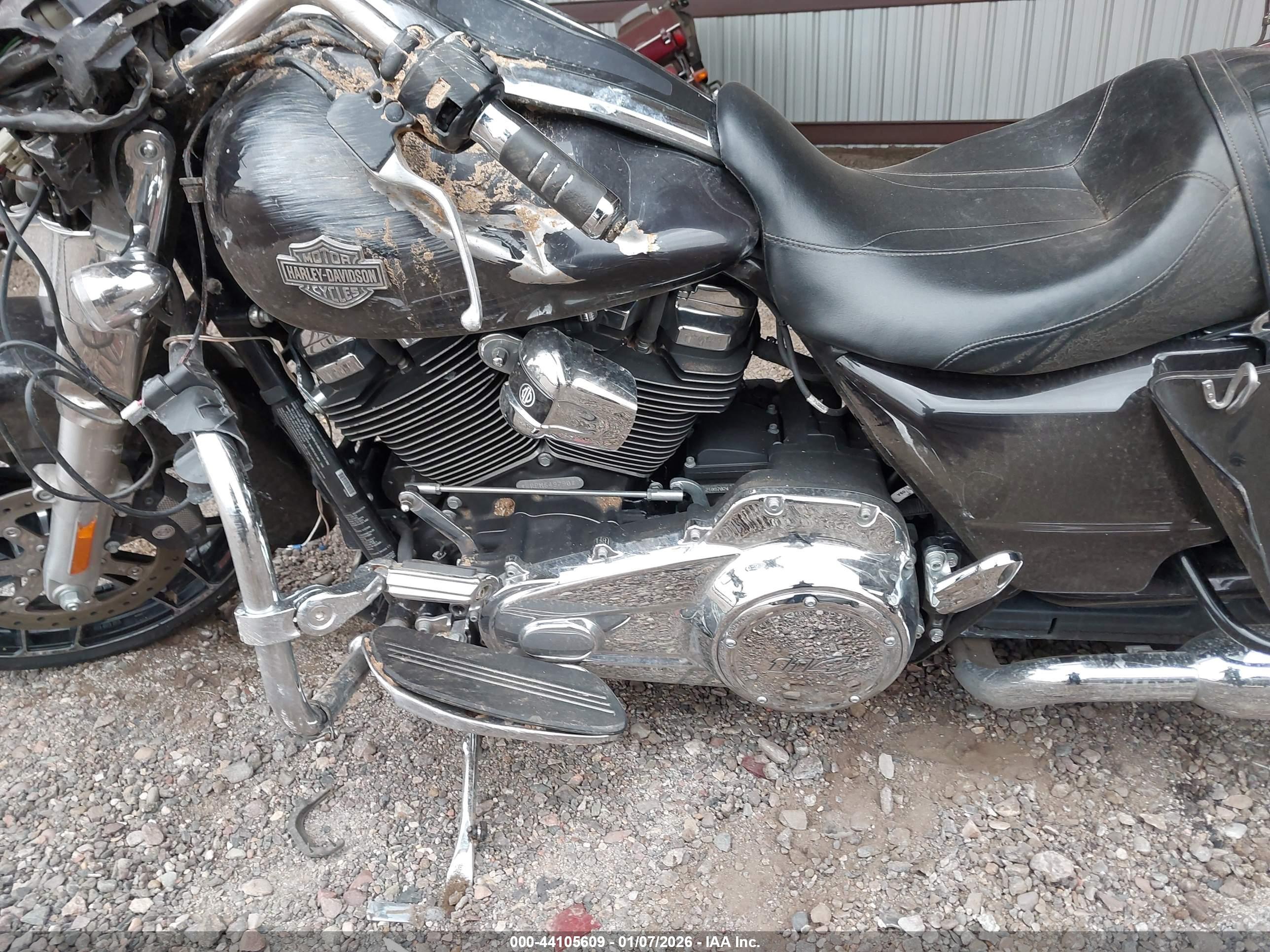 HARLEY-DAVIDSON FLHXS image 9