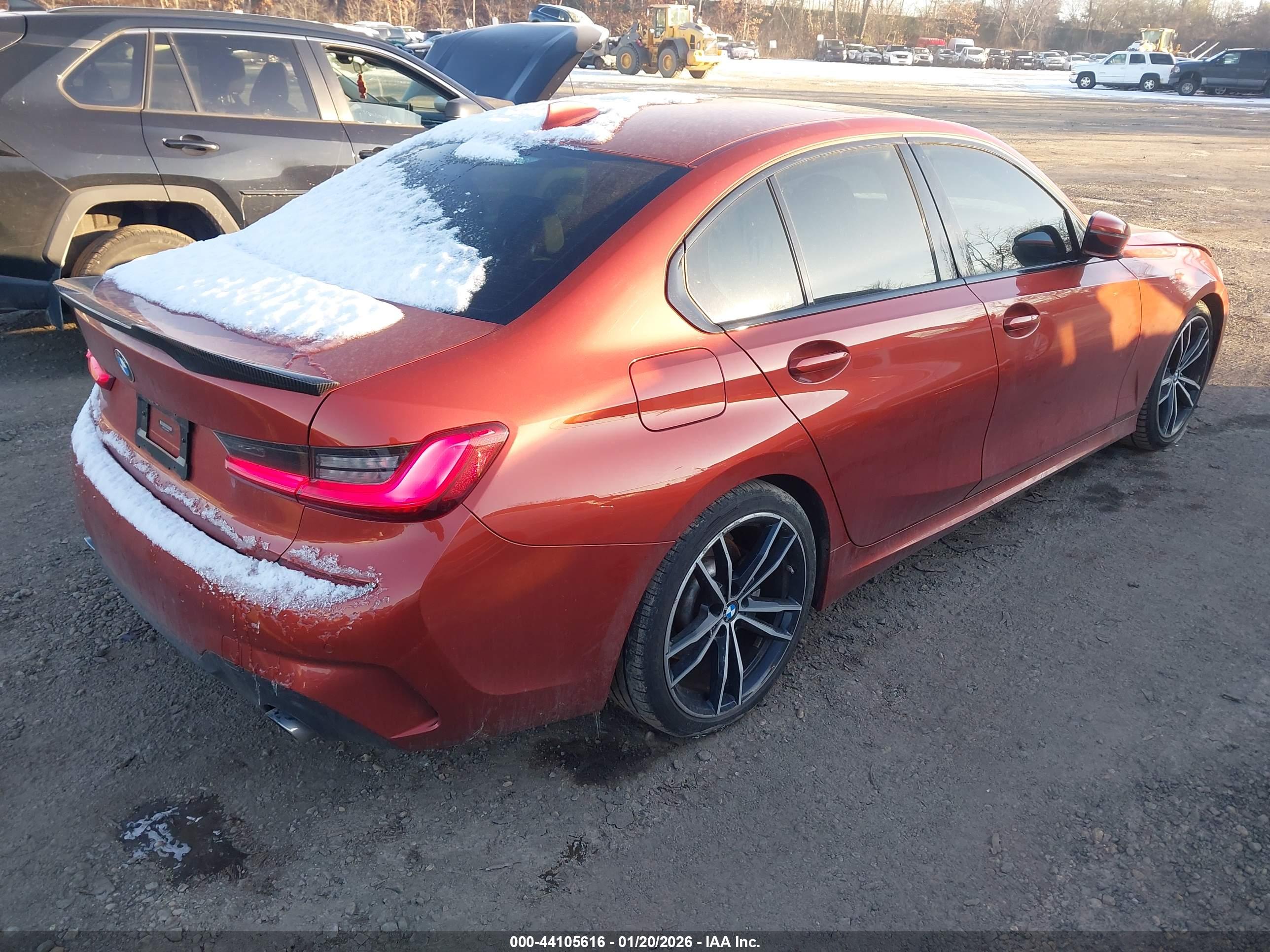 BMW 330I image 4