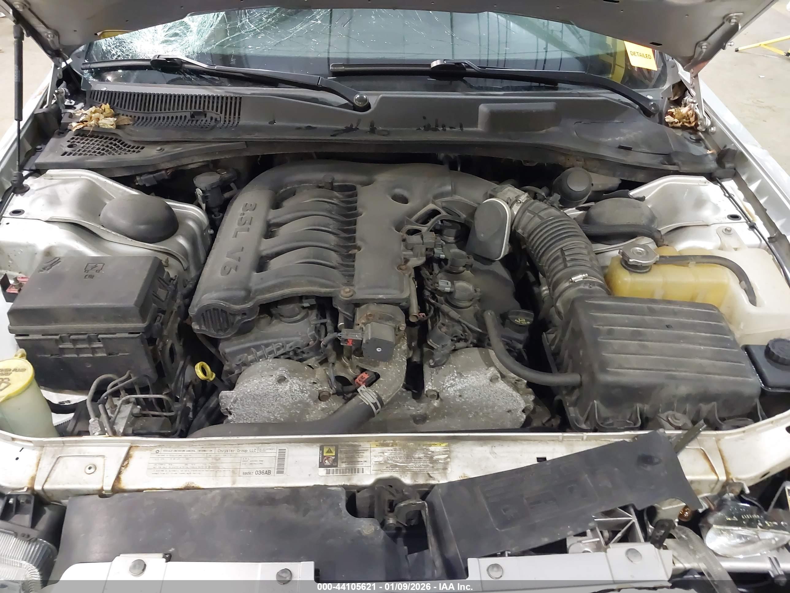 CHRYSLER 300 image 10