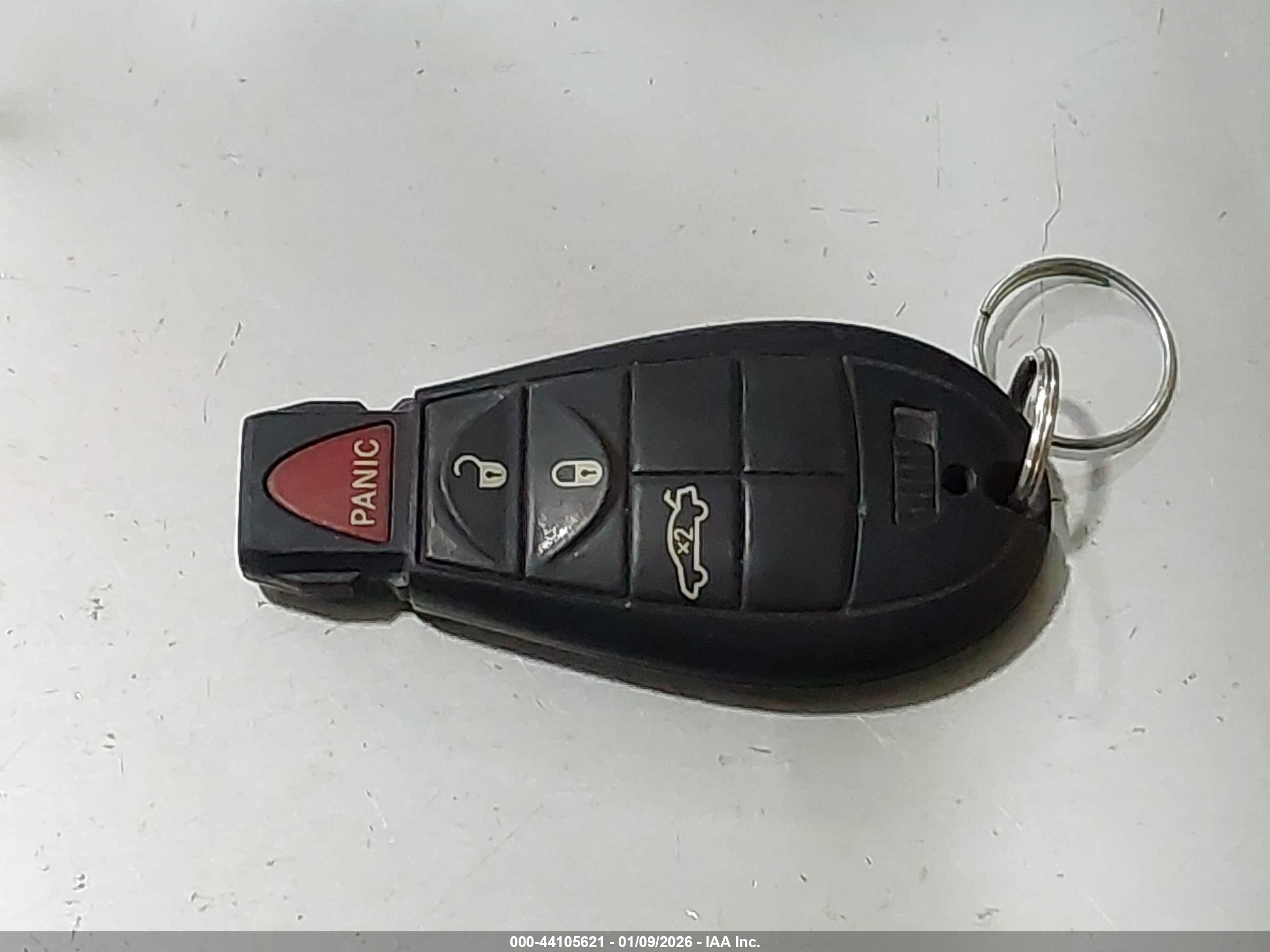 CHRYSLER 300 image 11