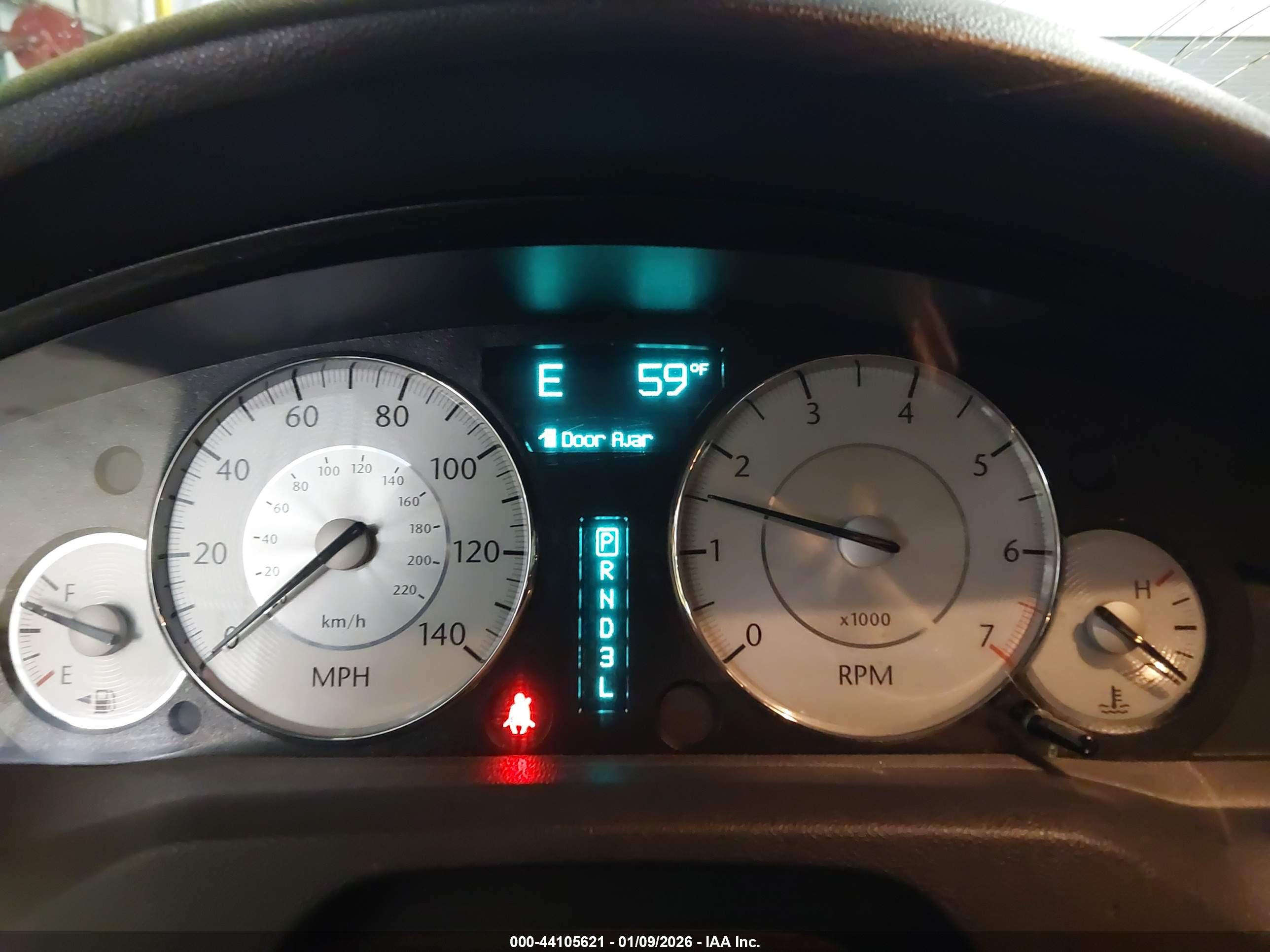 CHRYSLER 300 image 7