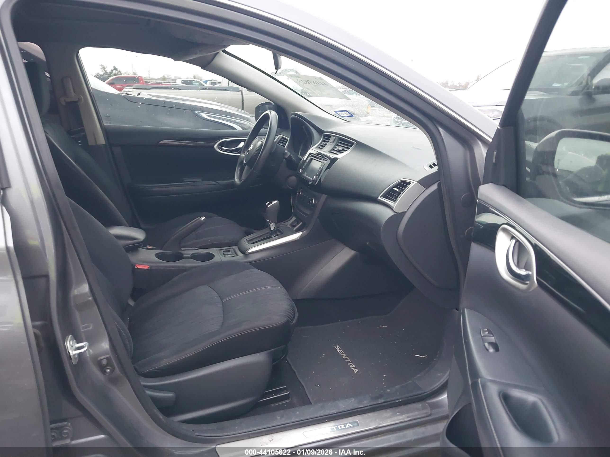 NISSAN SENTRA image 5