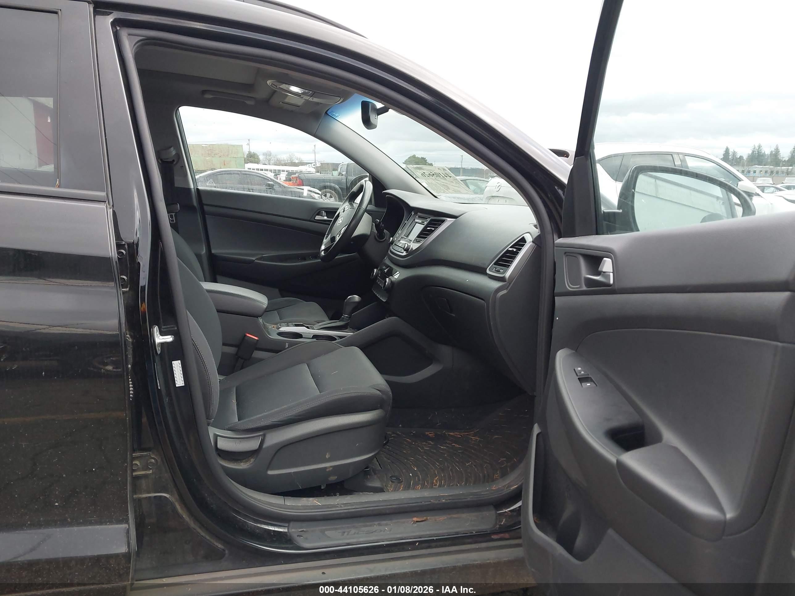 HYUNDAI TUCSON image 5