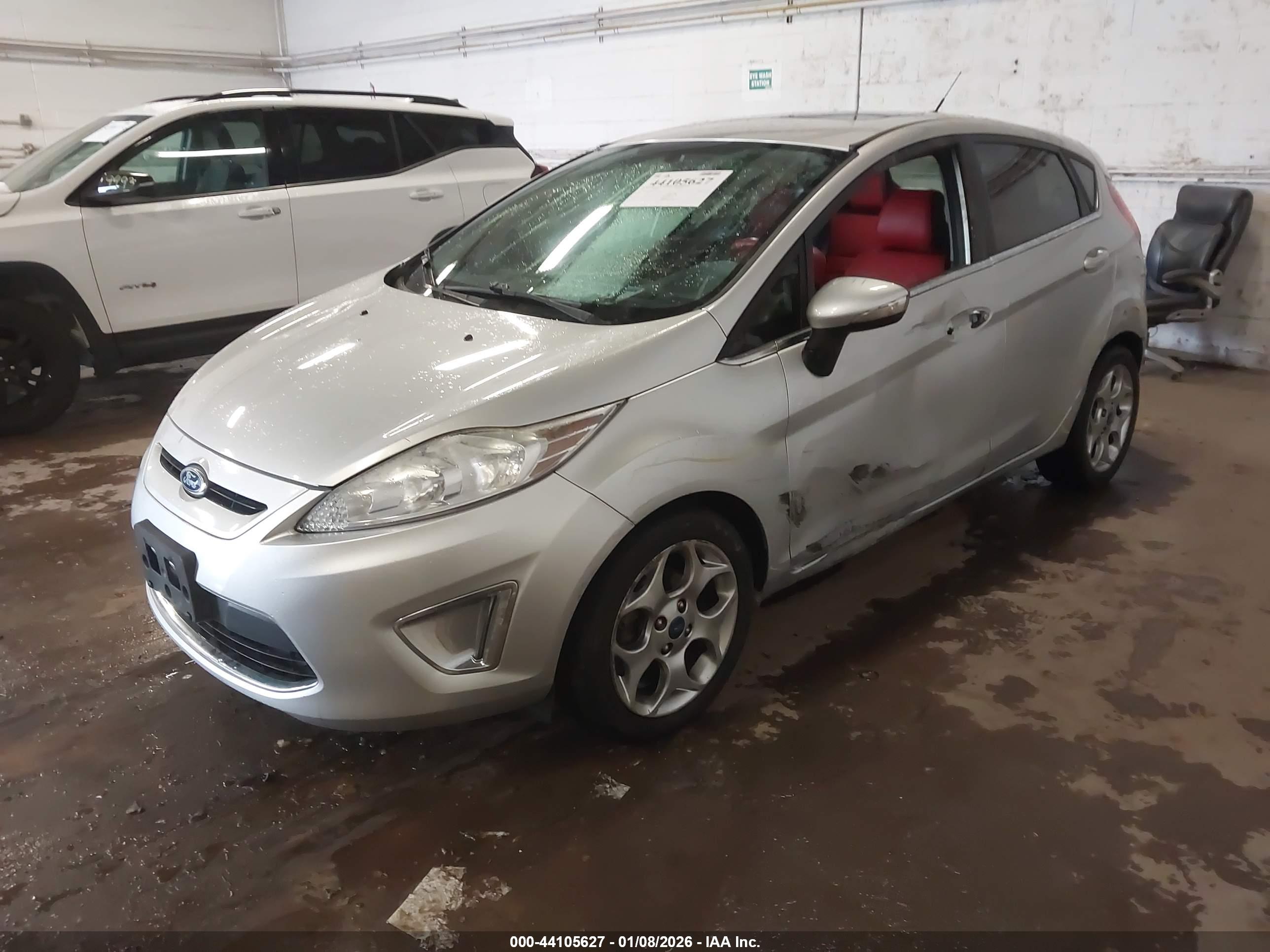 FORD FIESTA image 6