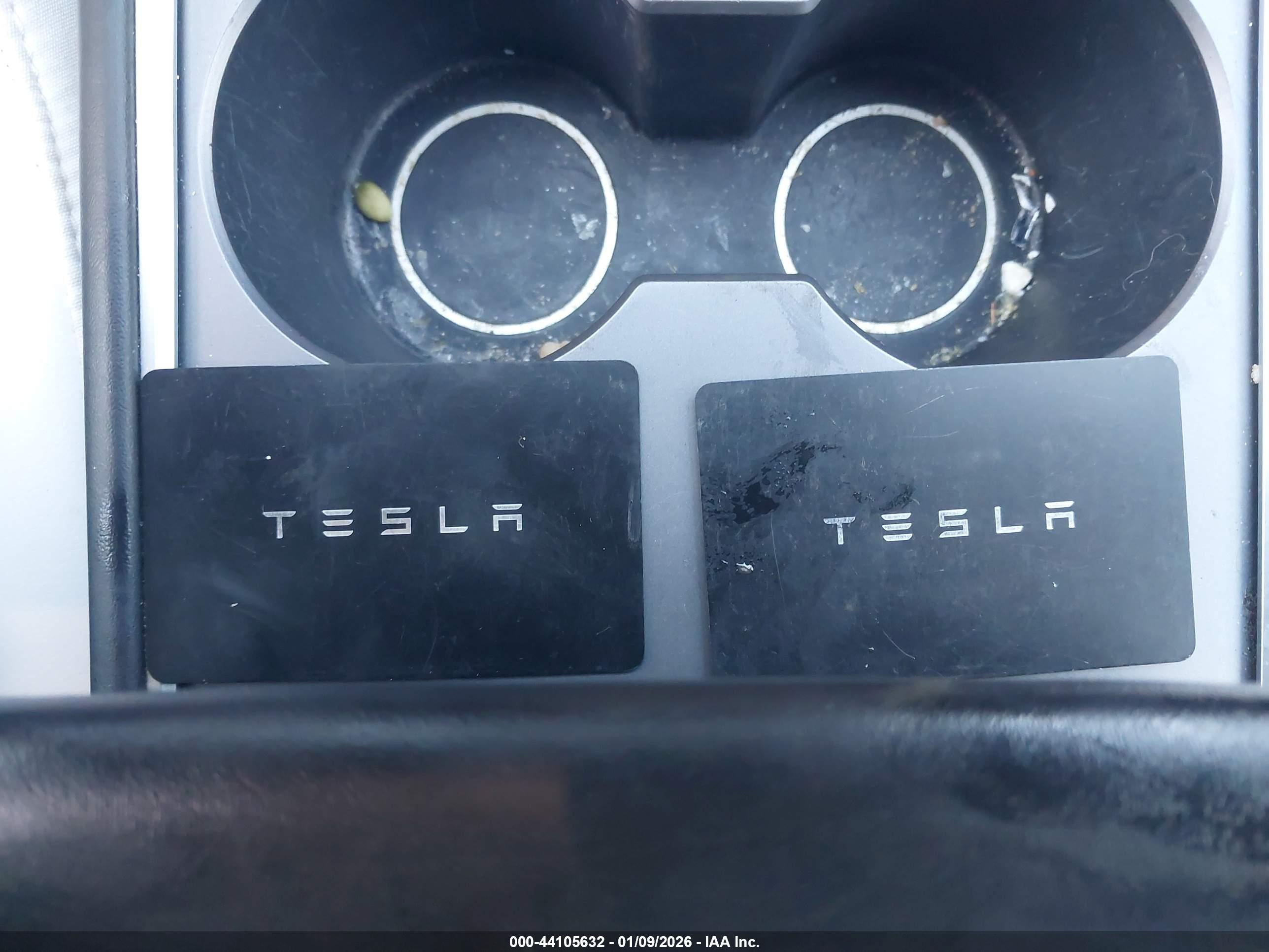 TESLA MODEL image 11