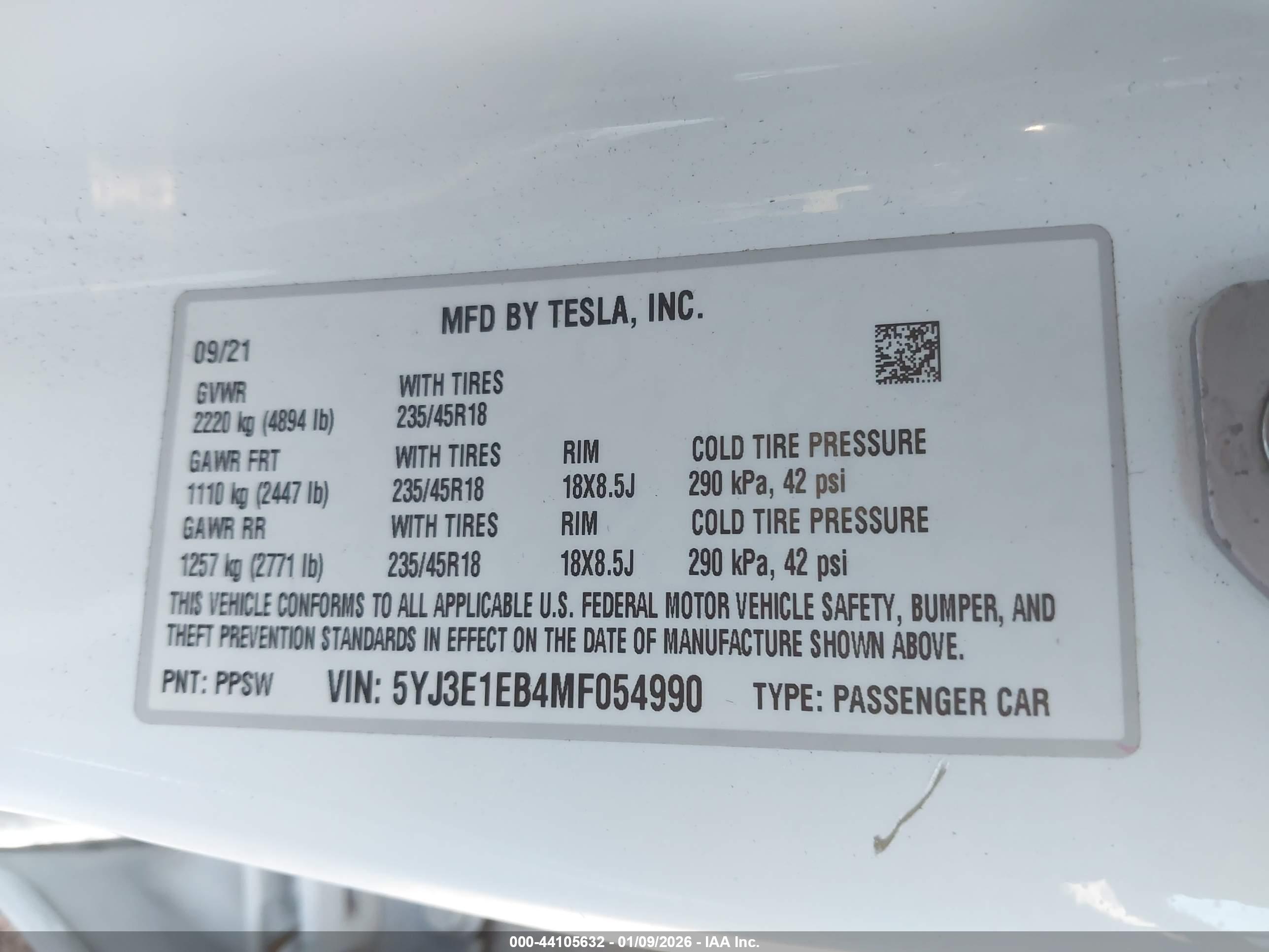 TESLA MODEL image 9