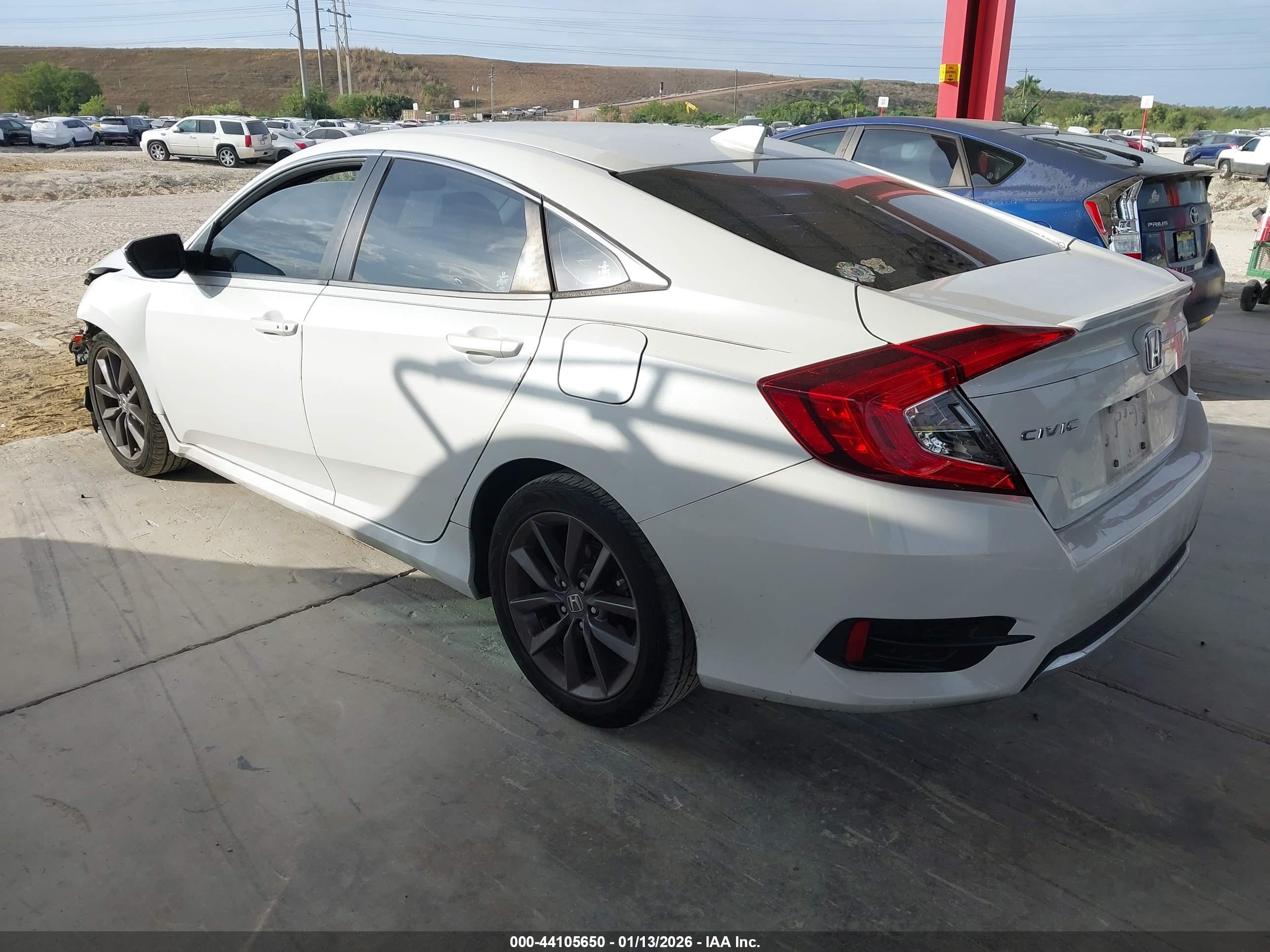 HONDA CIVIC image 3