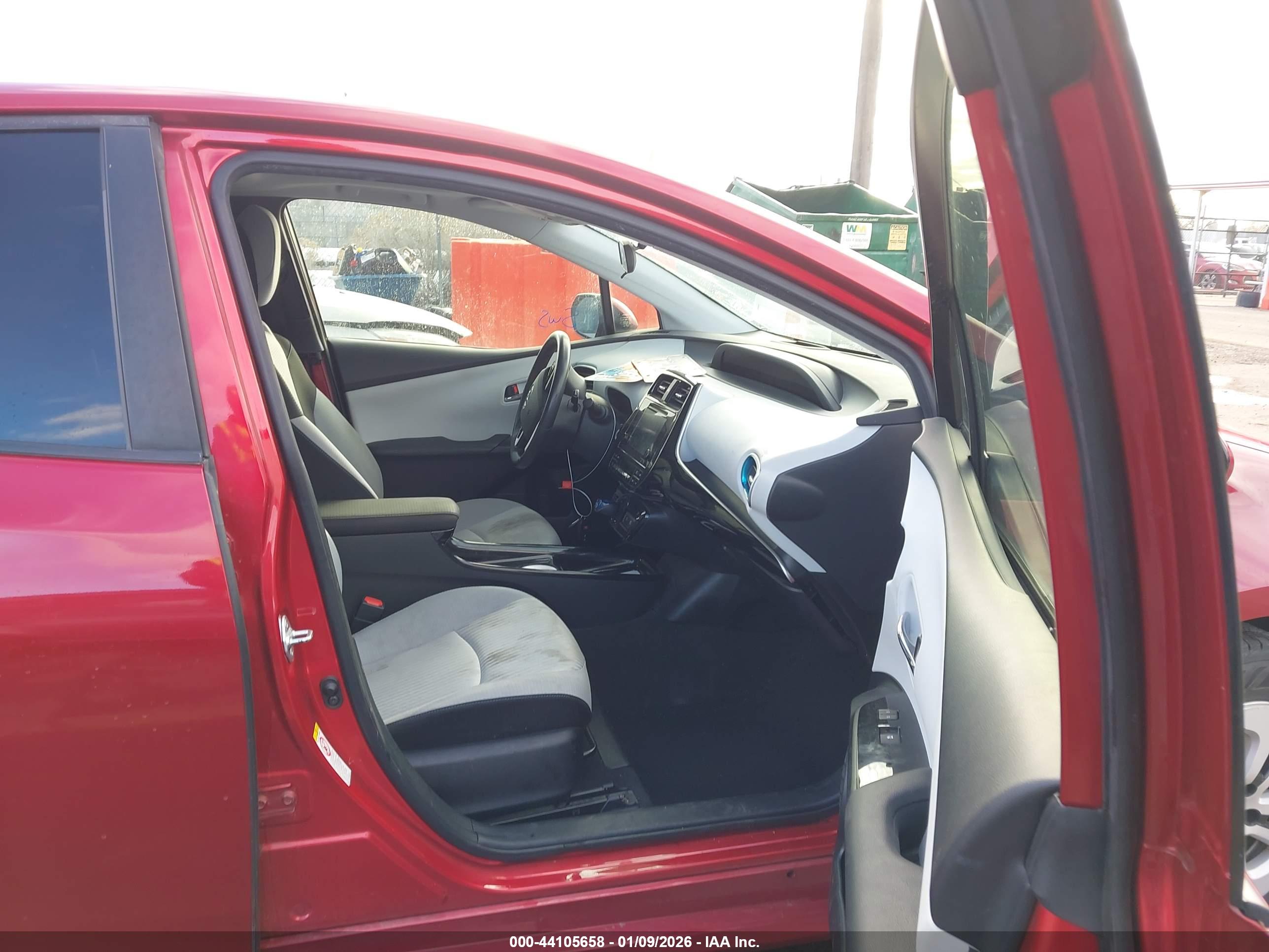 TOYOTA PRIUS image 5