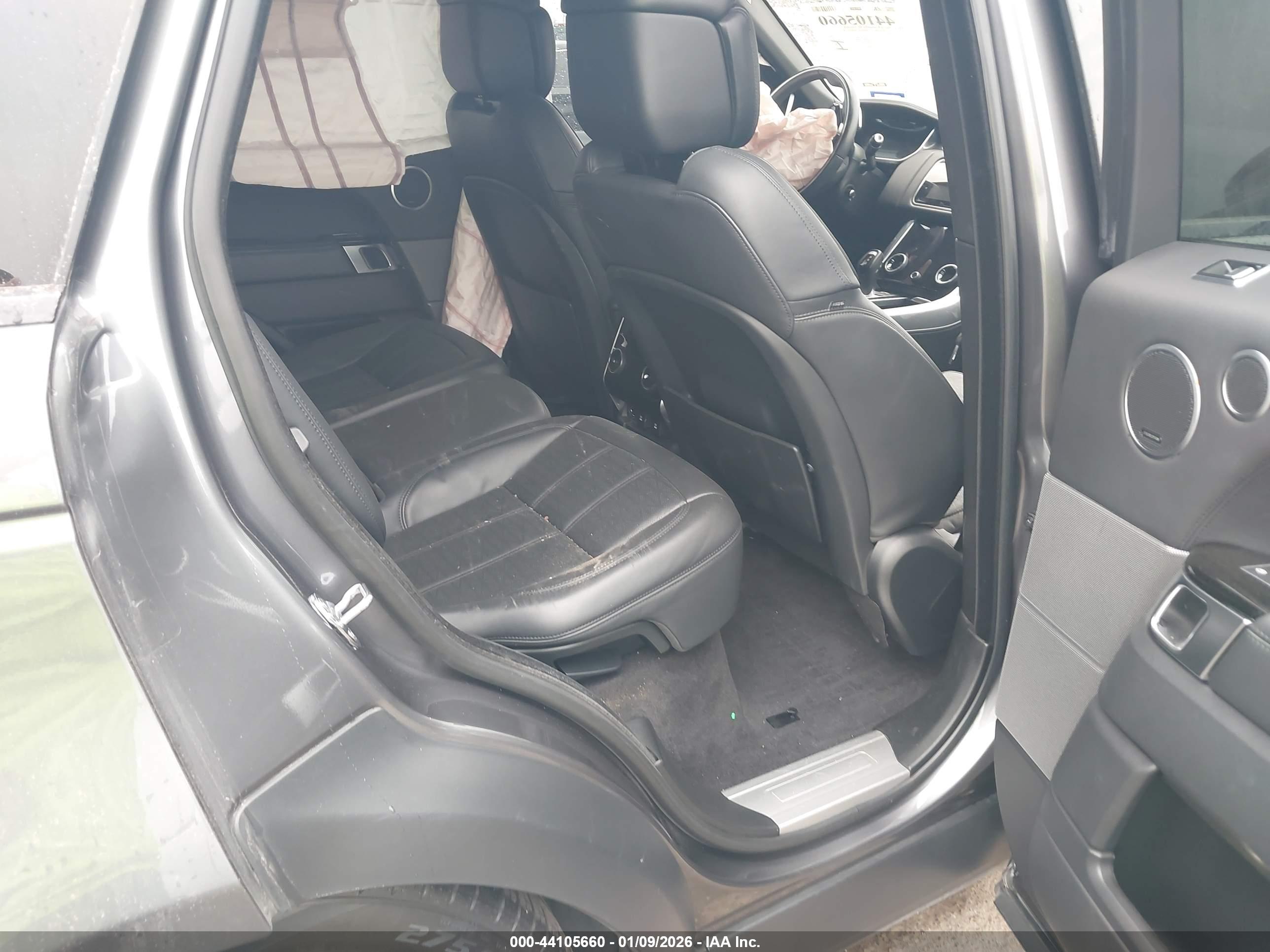 LAND ROVER image 8