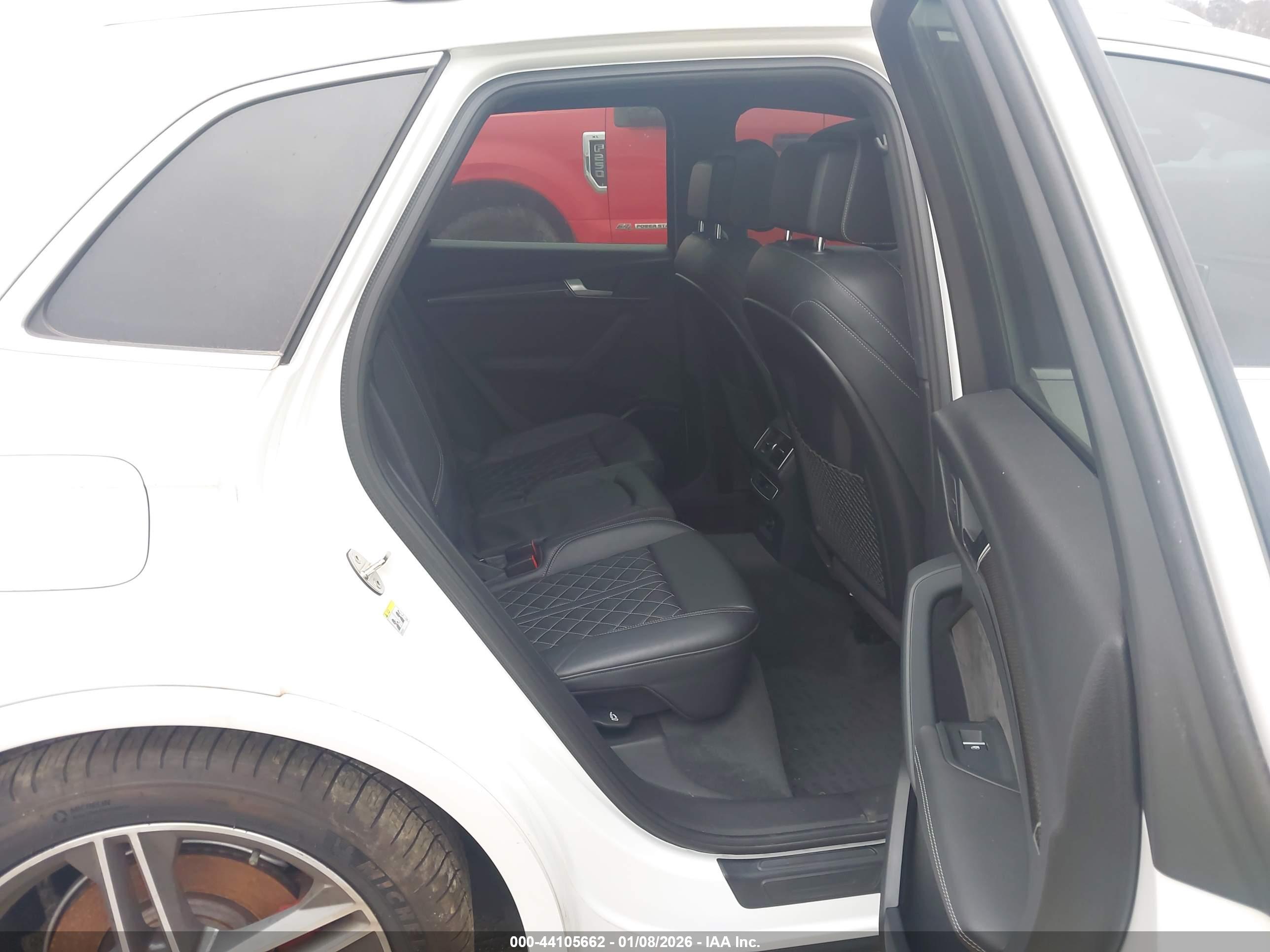 AUDI SQ5 image 8