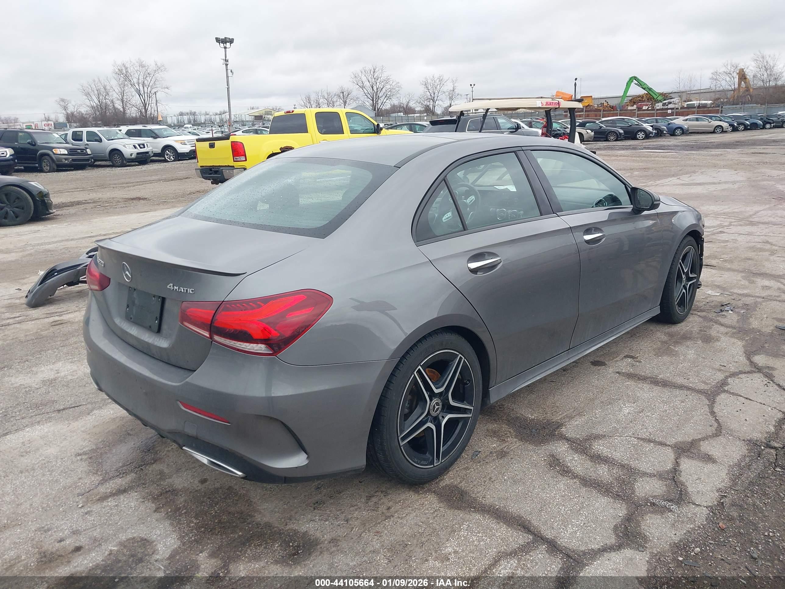 MERCEDES-BENZ A image 4