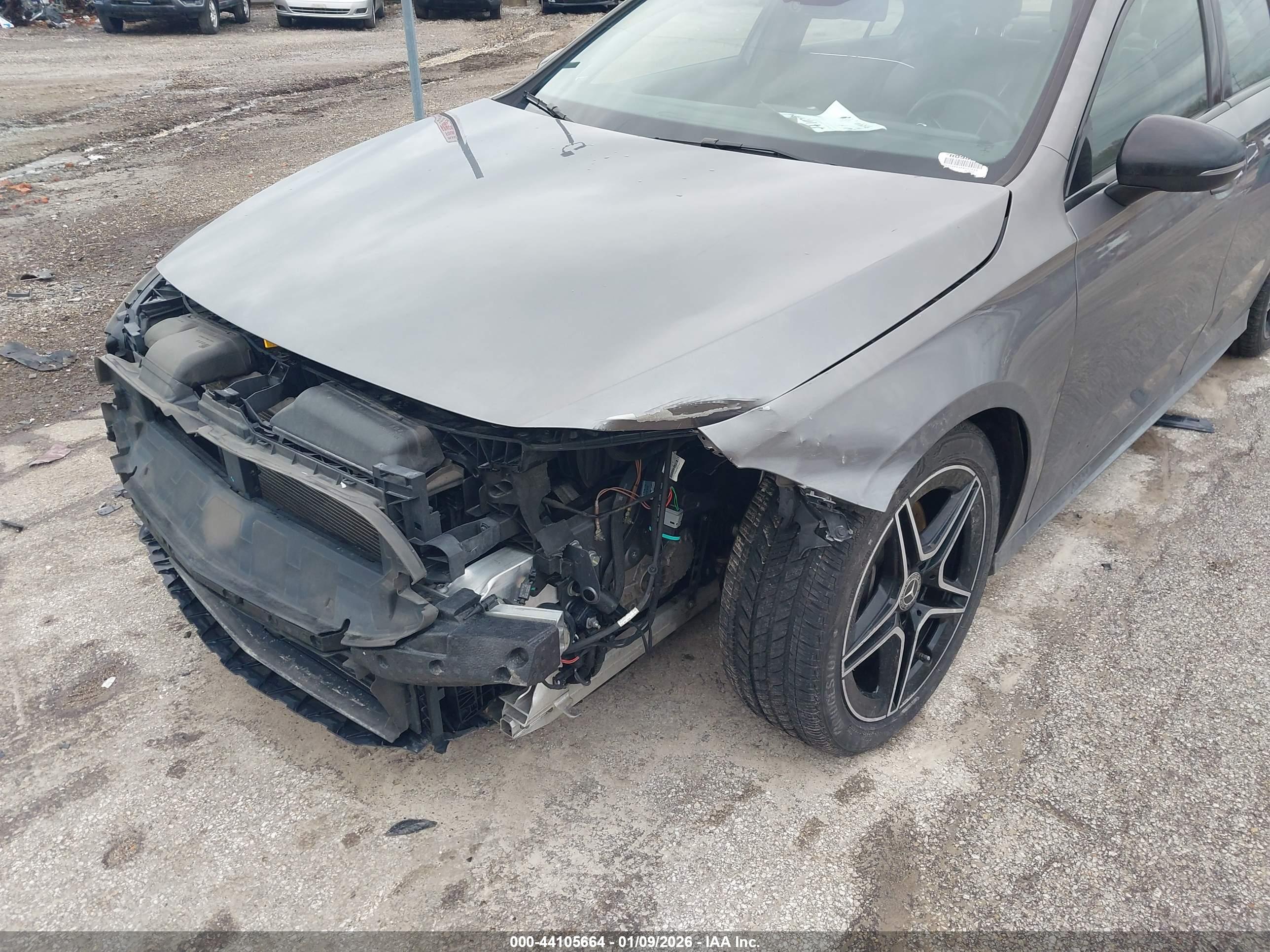 MERCEDES-BENZ A image 6