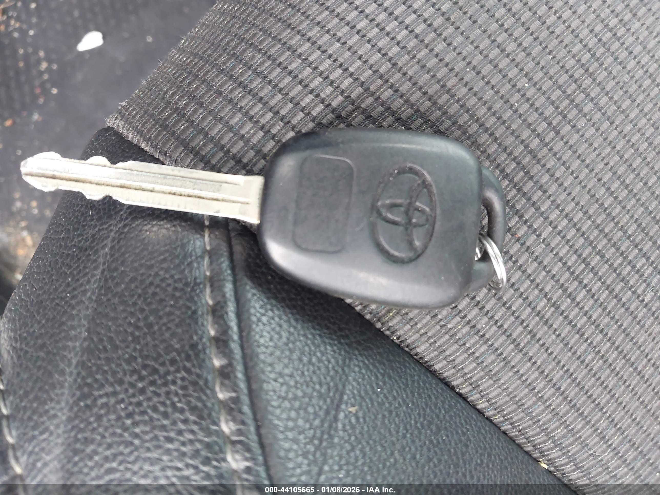 TOYOTA COROLLA image 11