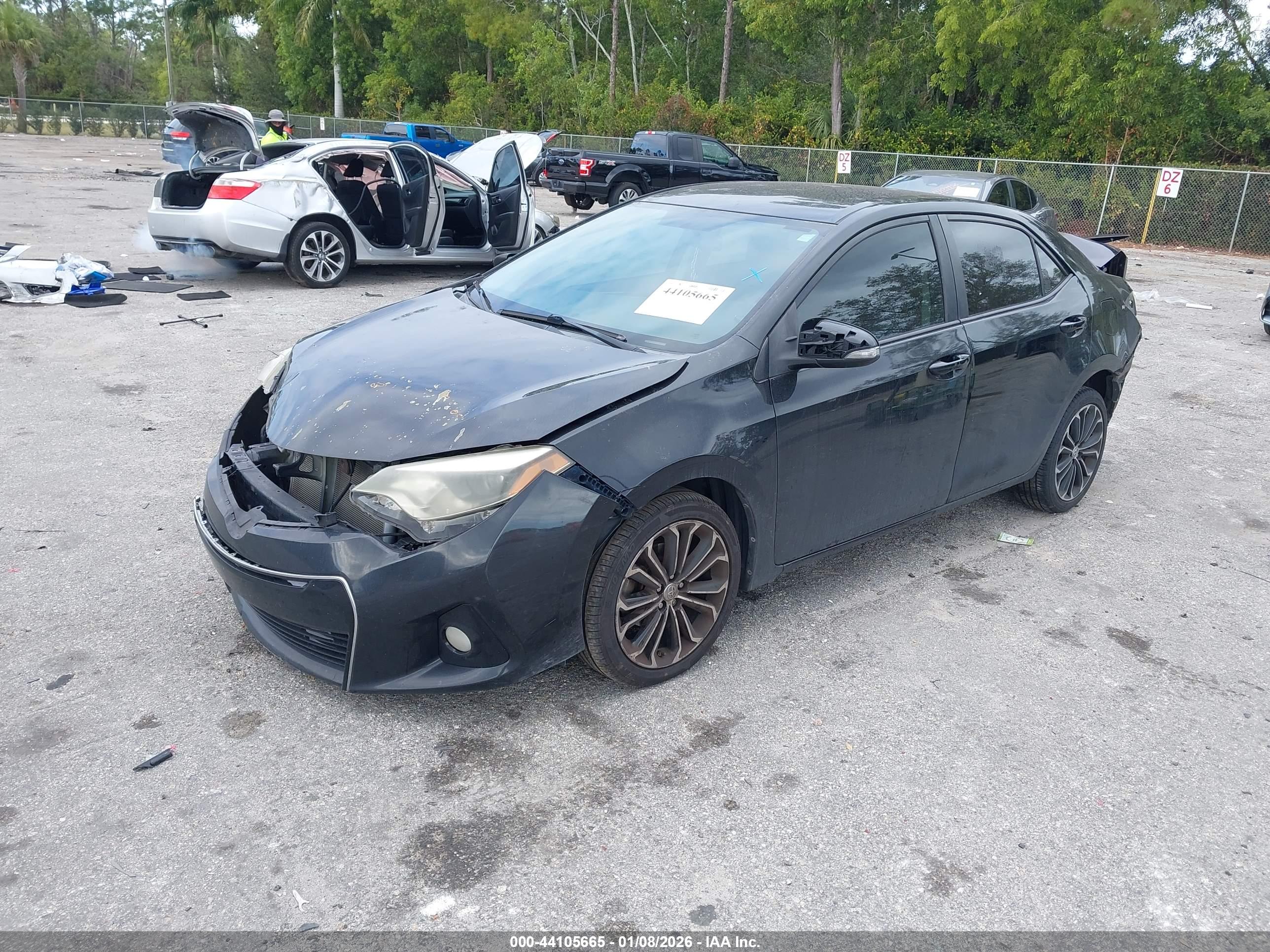 TOYOTA COROLLA image 2