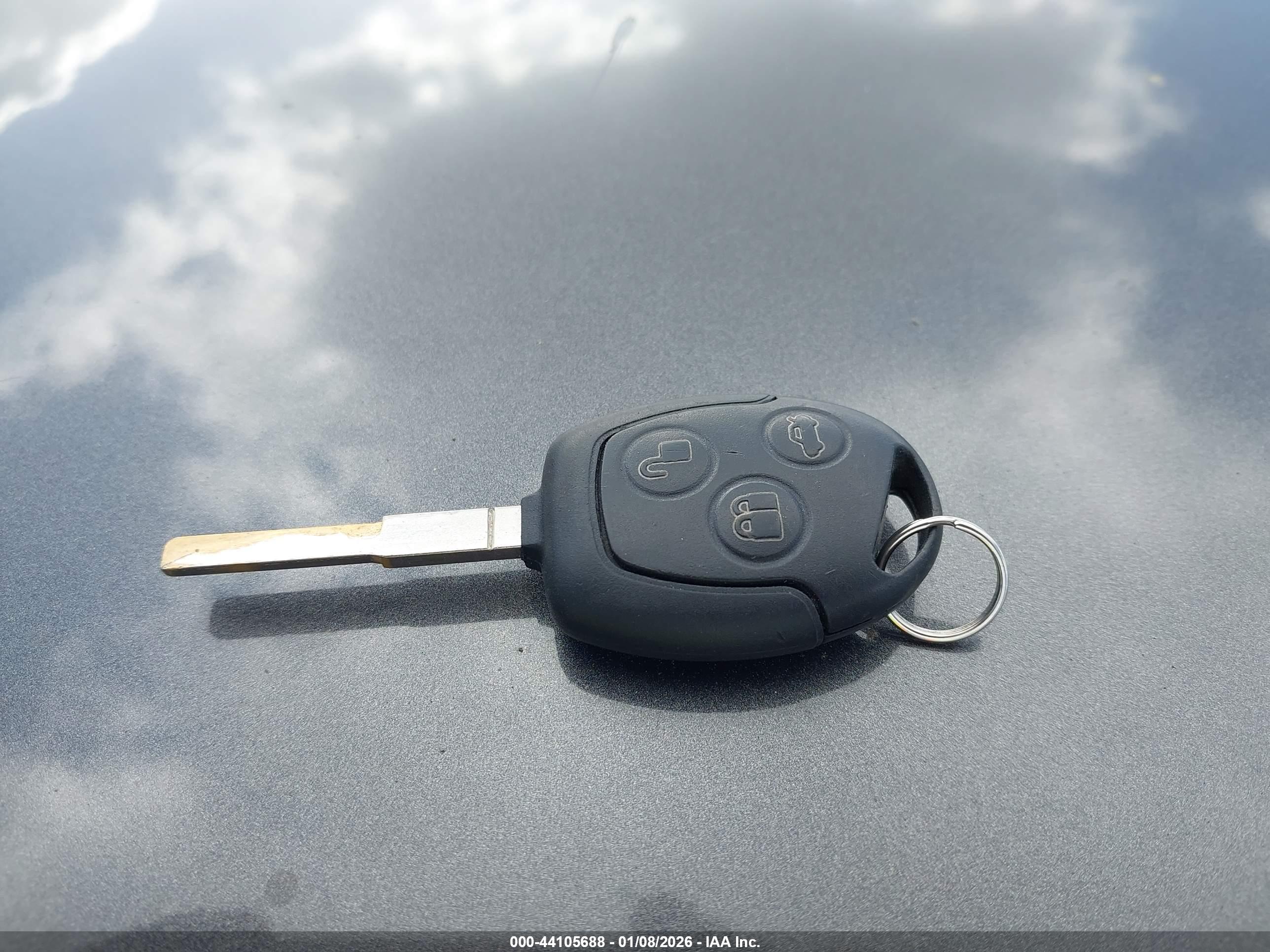 FORD FIESTA image 11