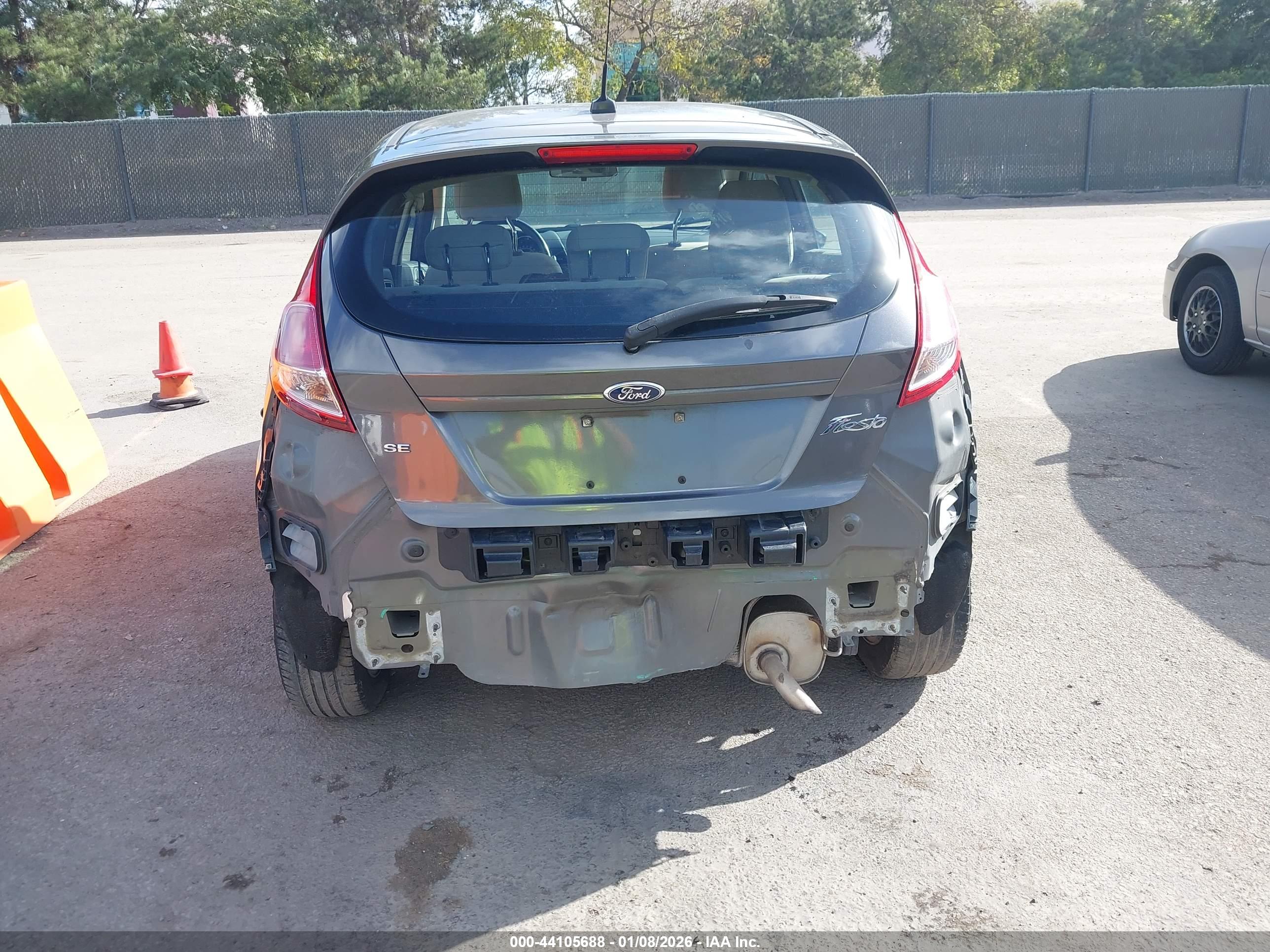 FORD FIESTA image 6