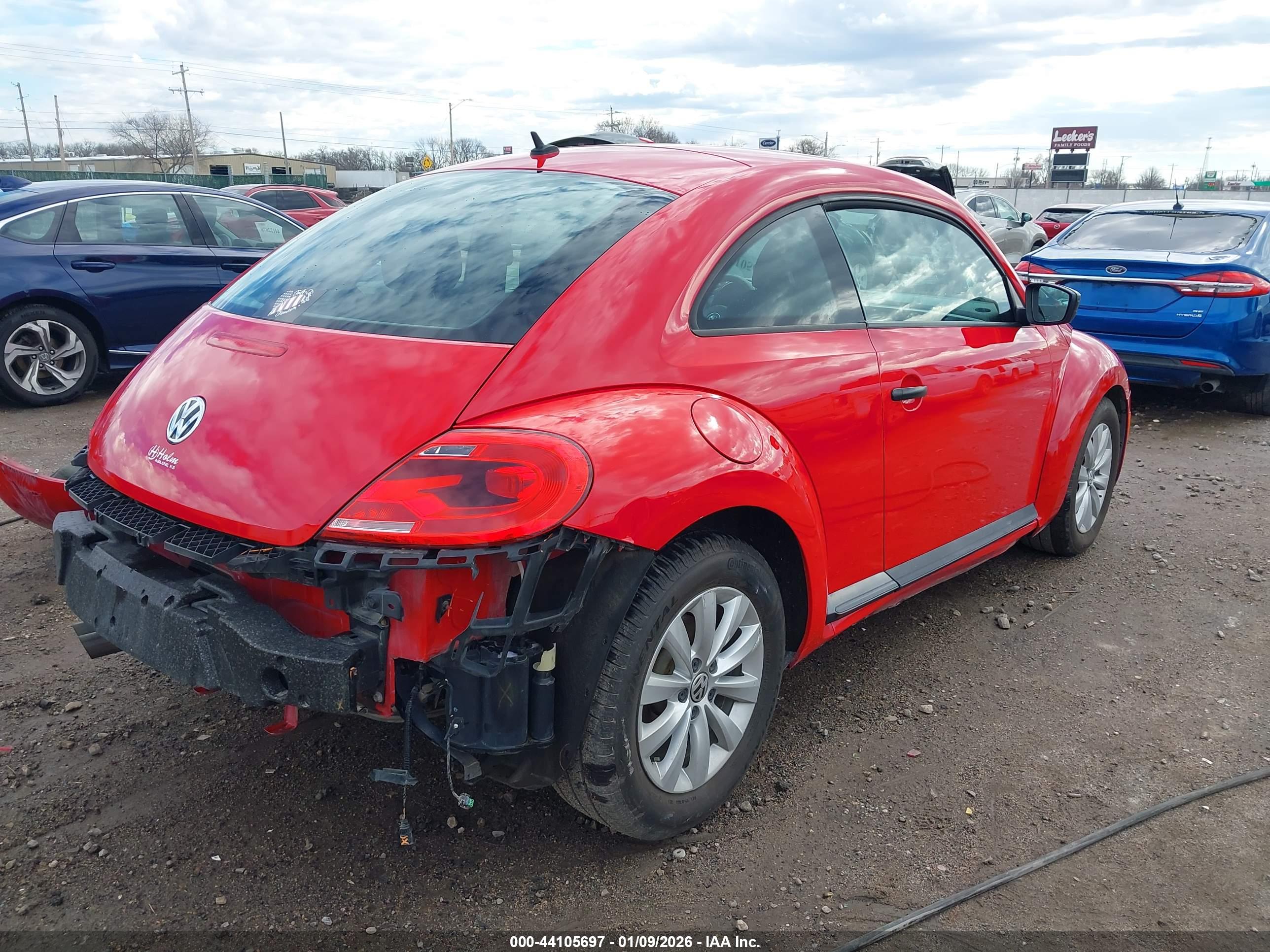 VOLKSWAGEN BEETLE image 4