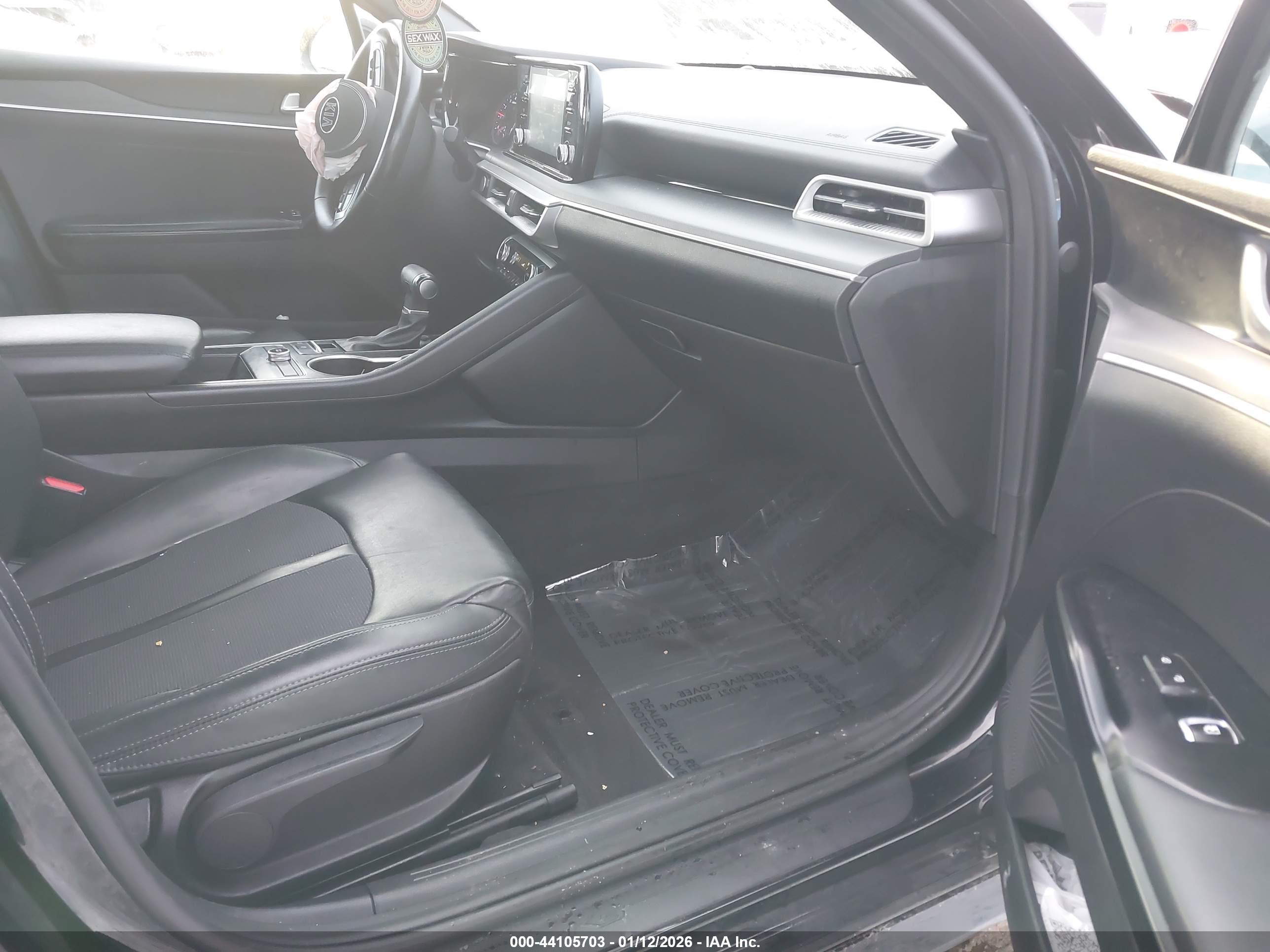 KIA K5 image 5