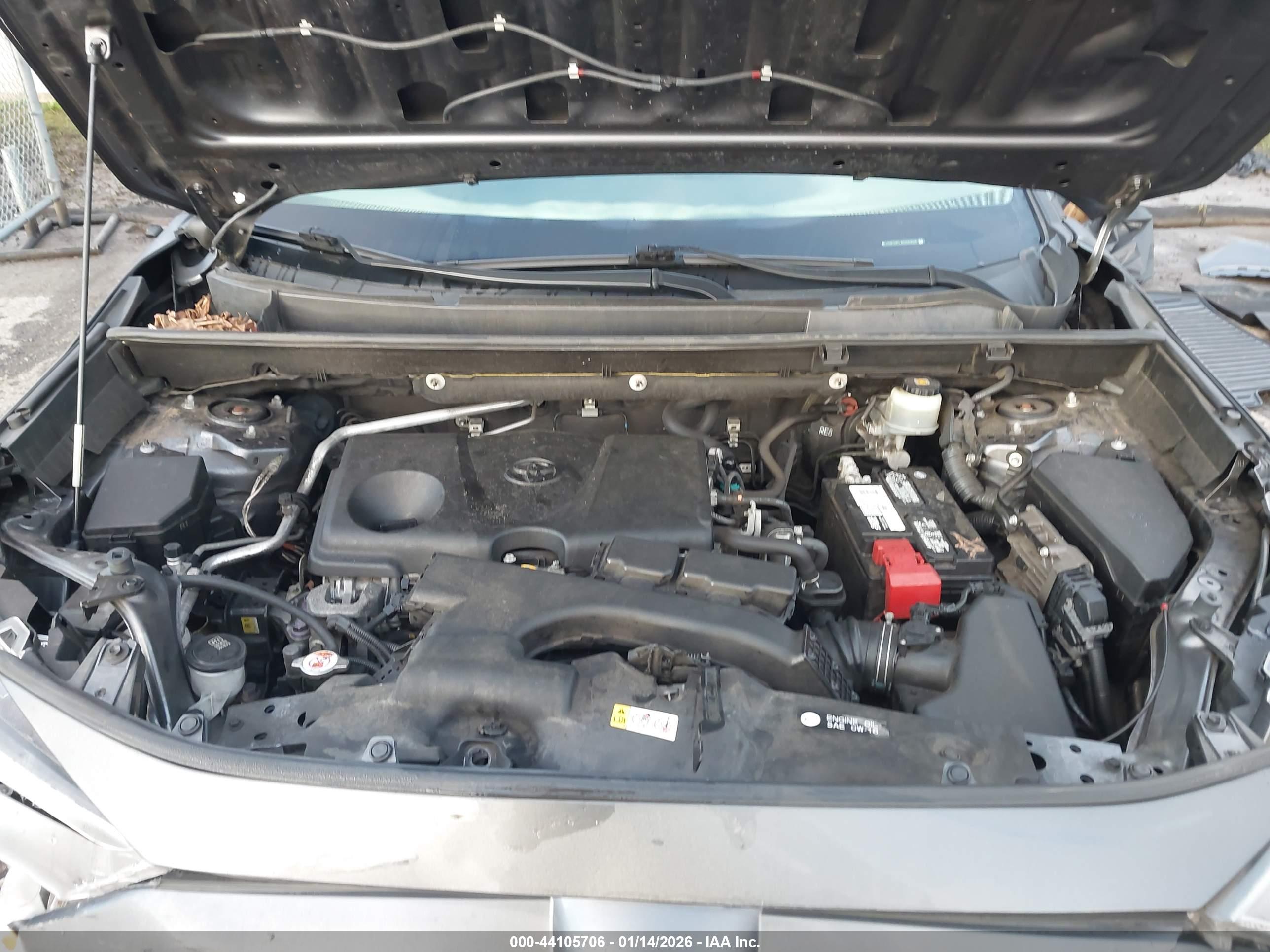 TOYOTA RAV4 image 10