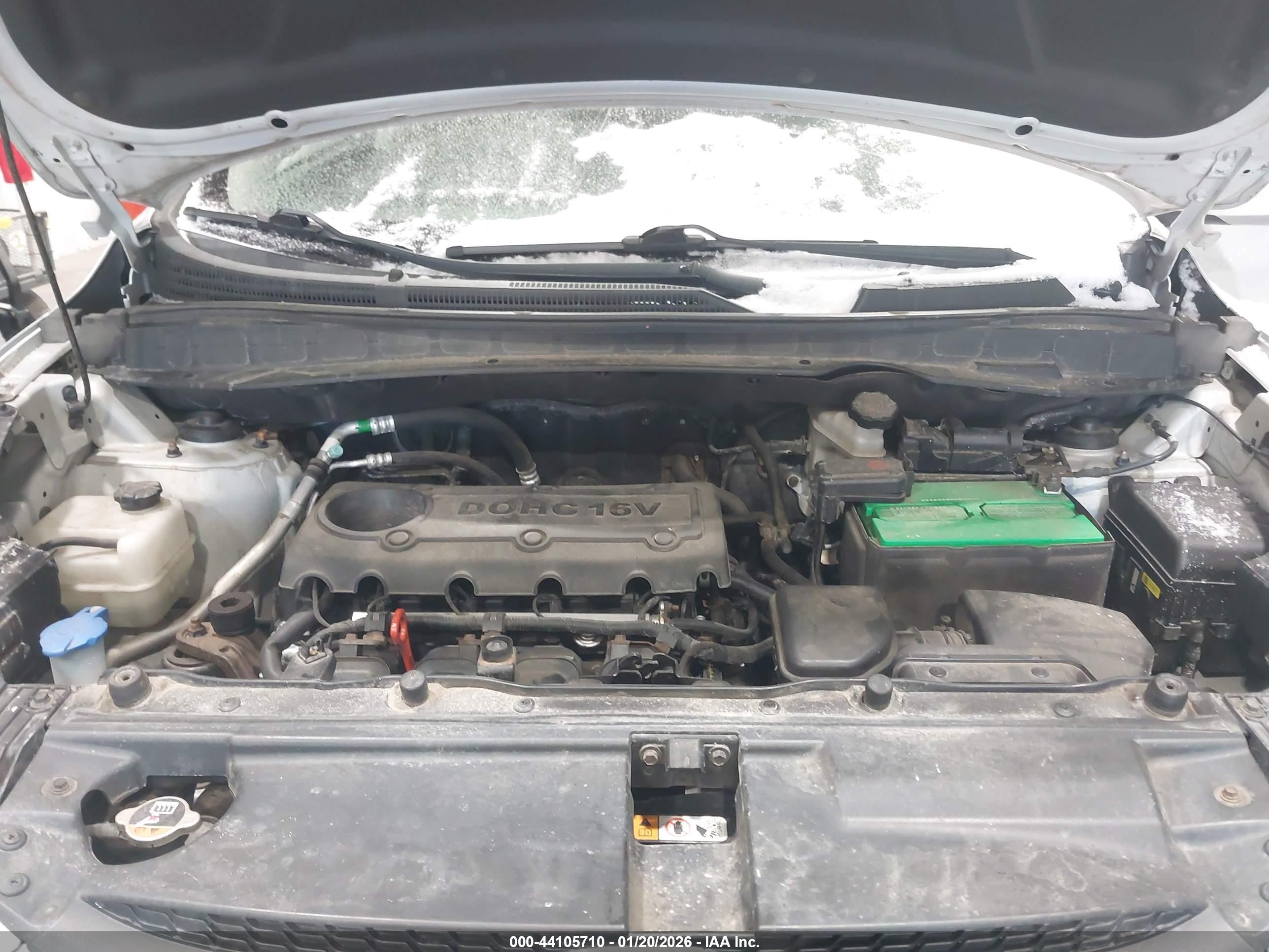 HYUNDAI TUCSON image 10