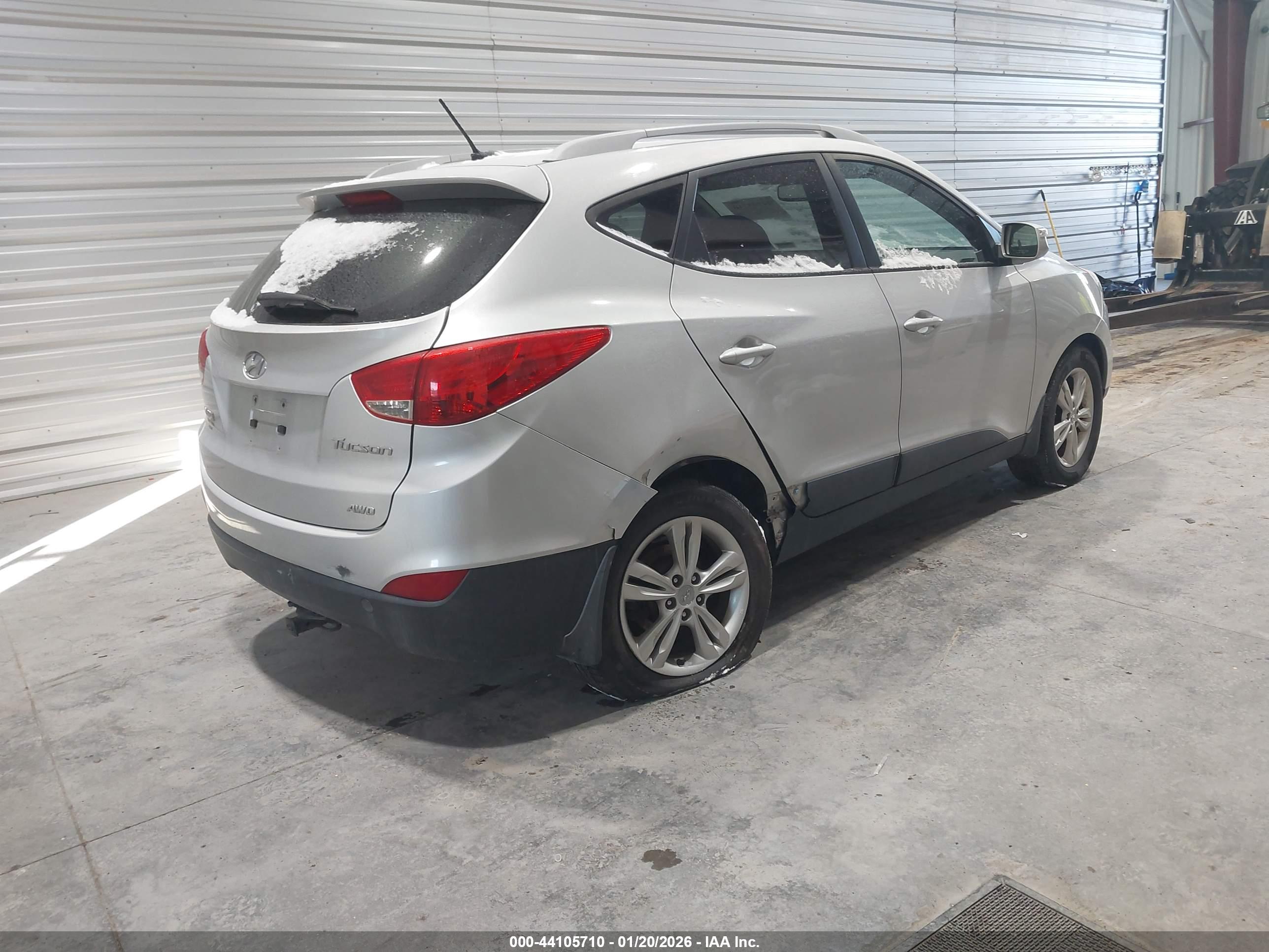 HYUNDAI TUCSON image 4