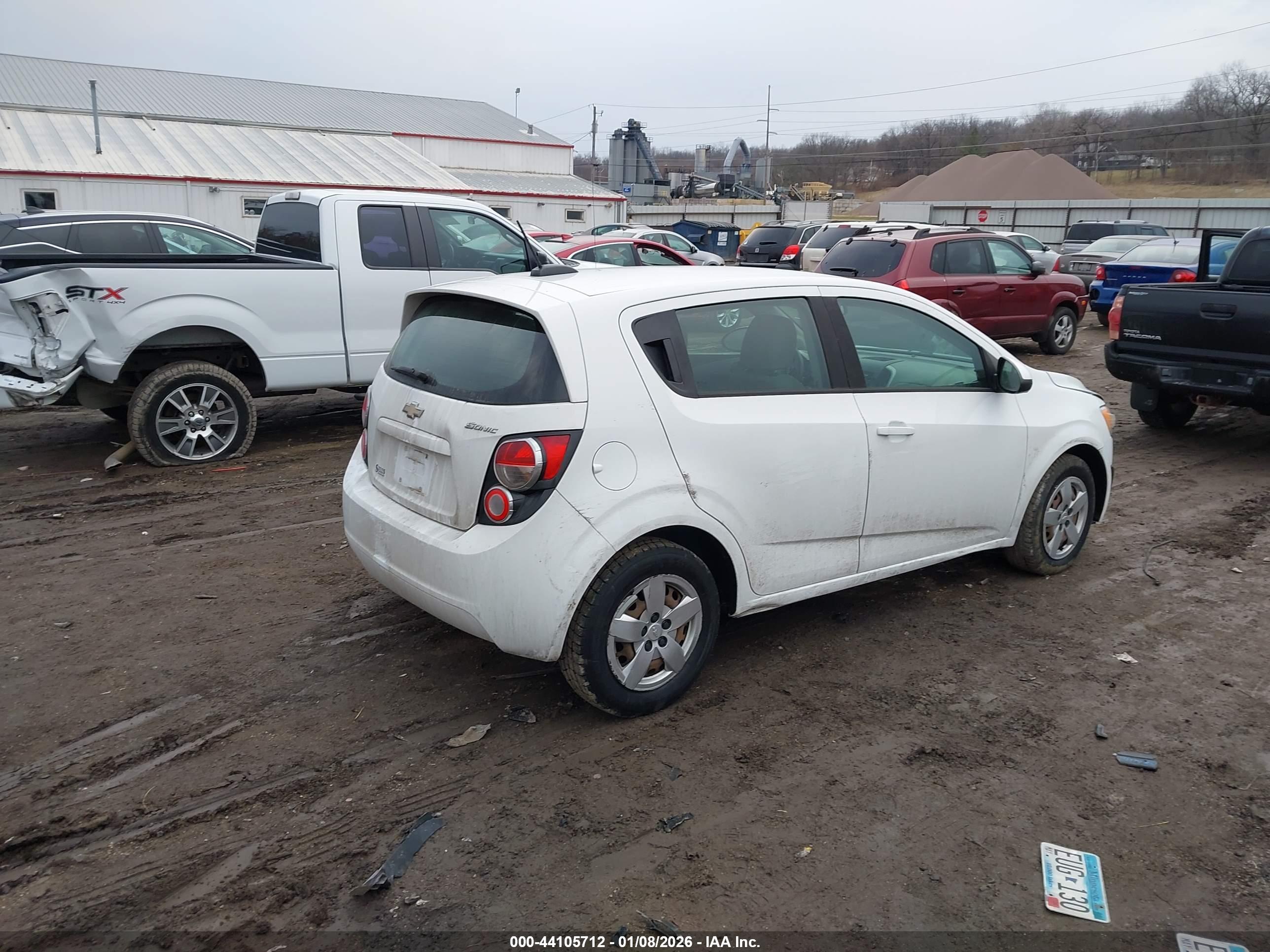 CHEVROLET SONIC image 4