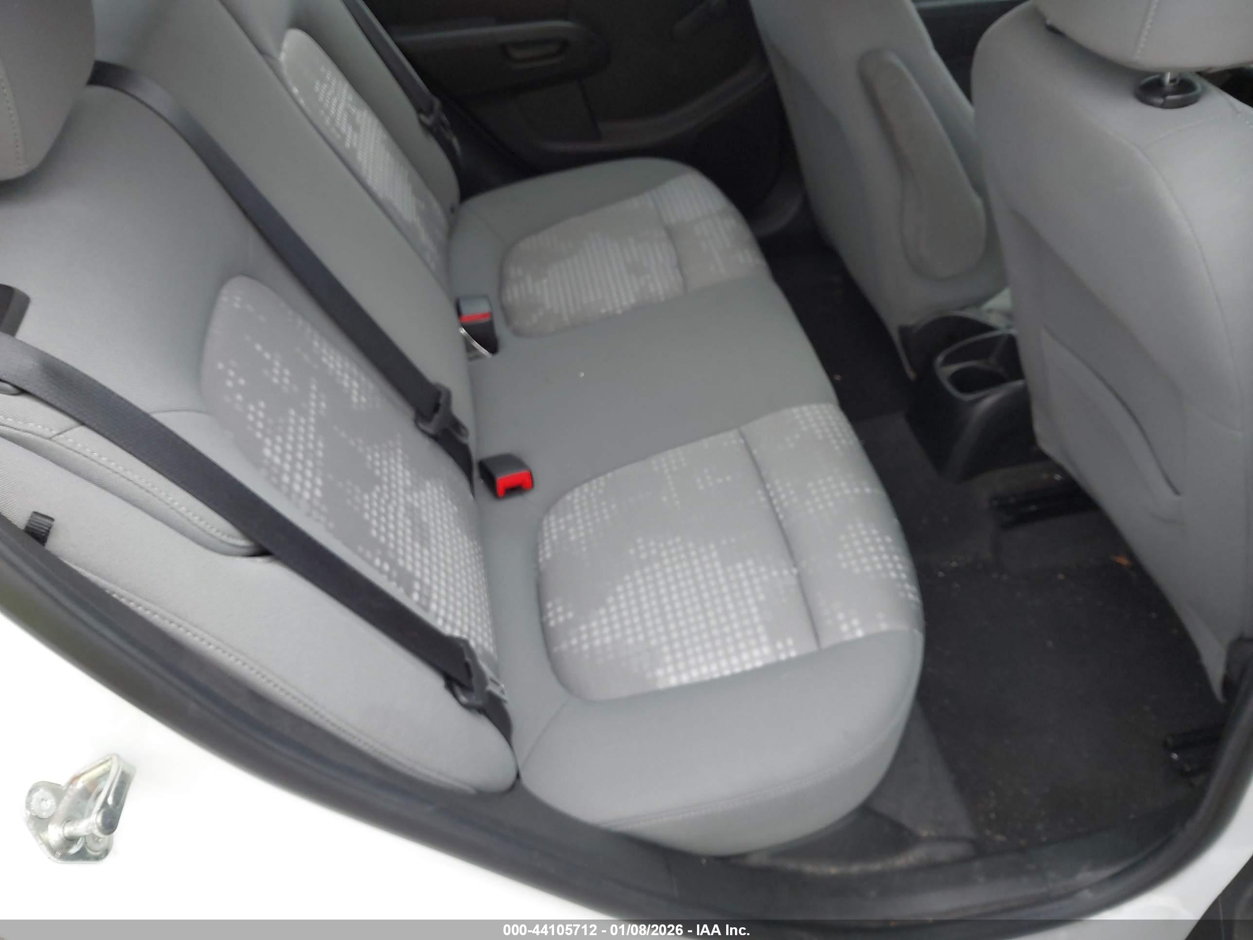 CHEVROLET SONIC image 8