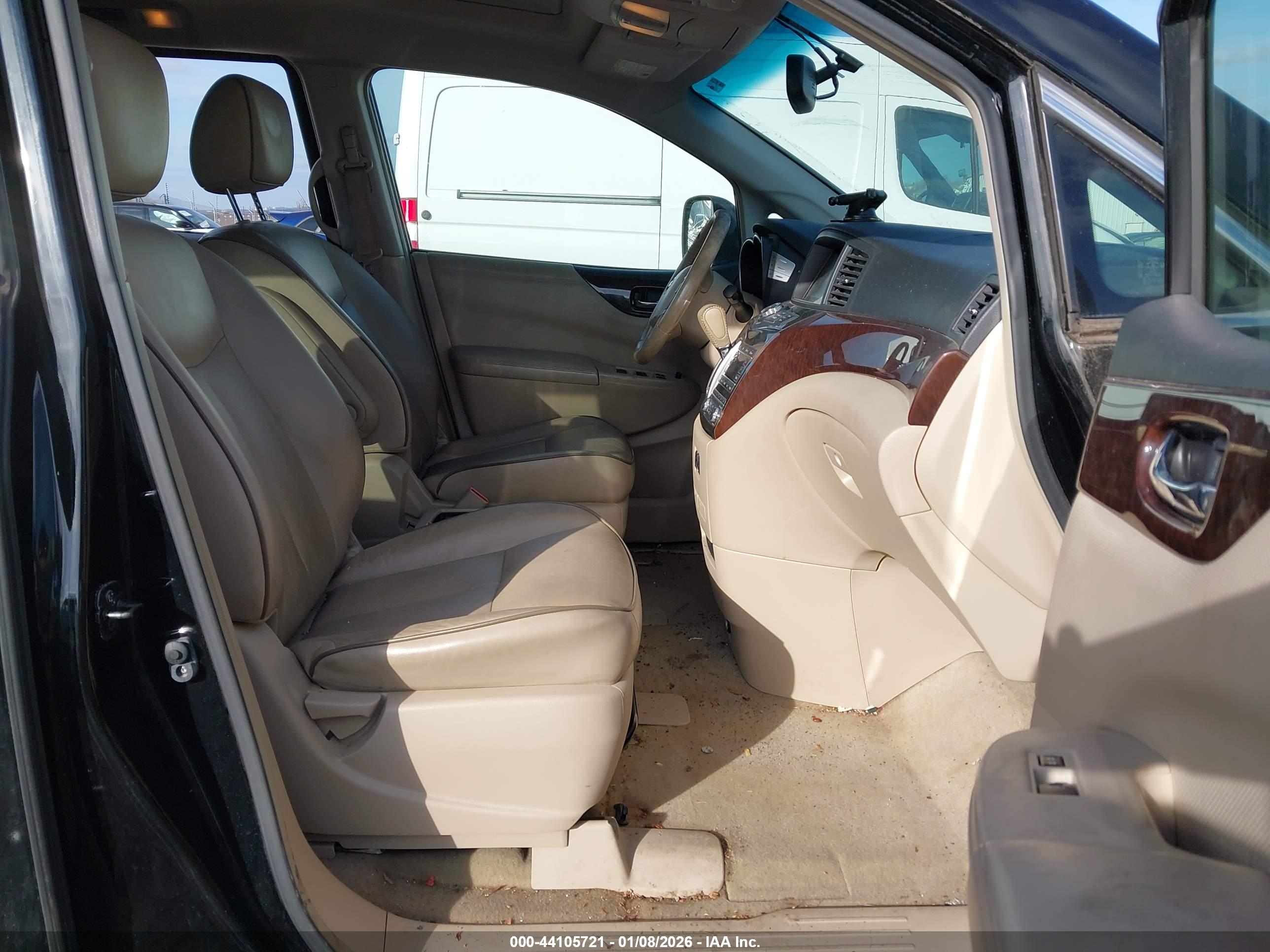 NISSAN QUEST image 5
