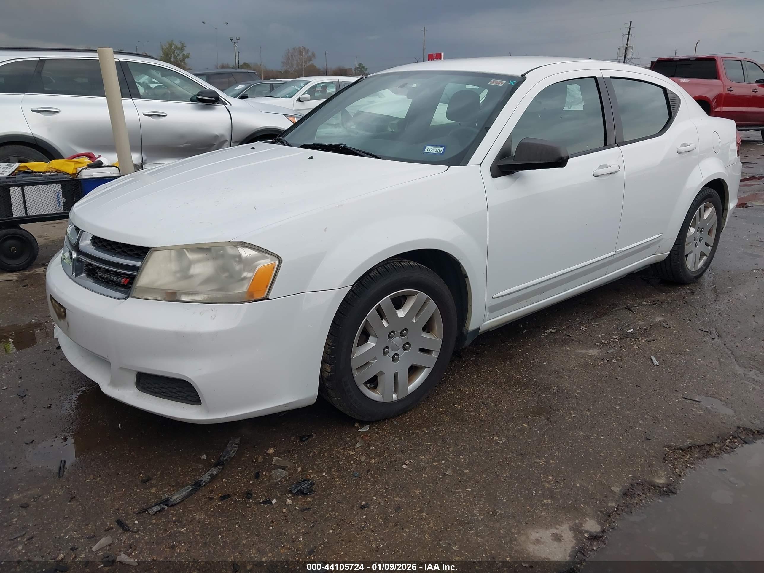 DODGE AVENGER image 2