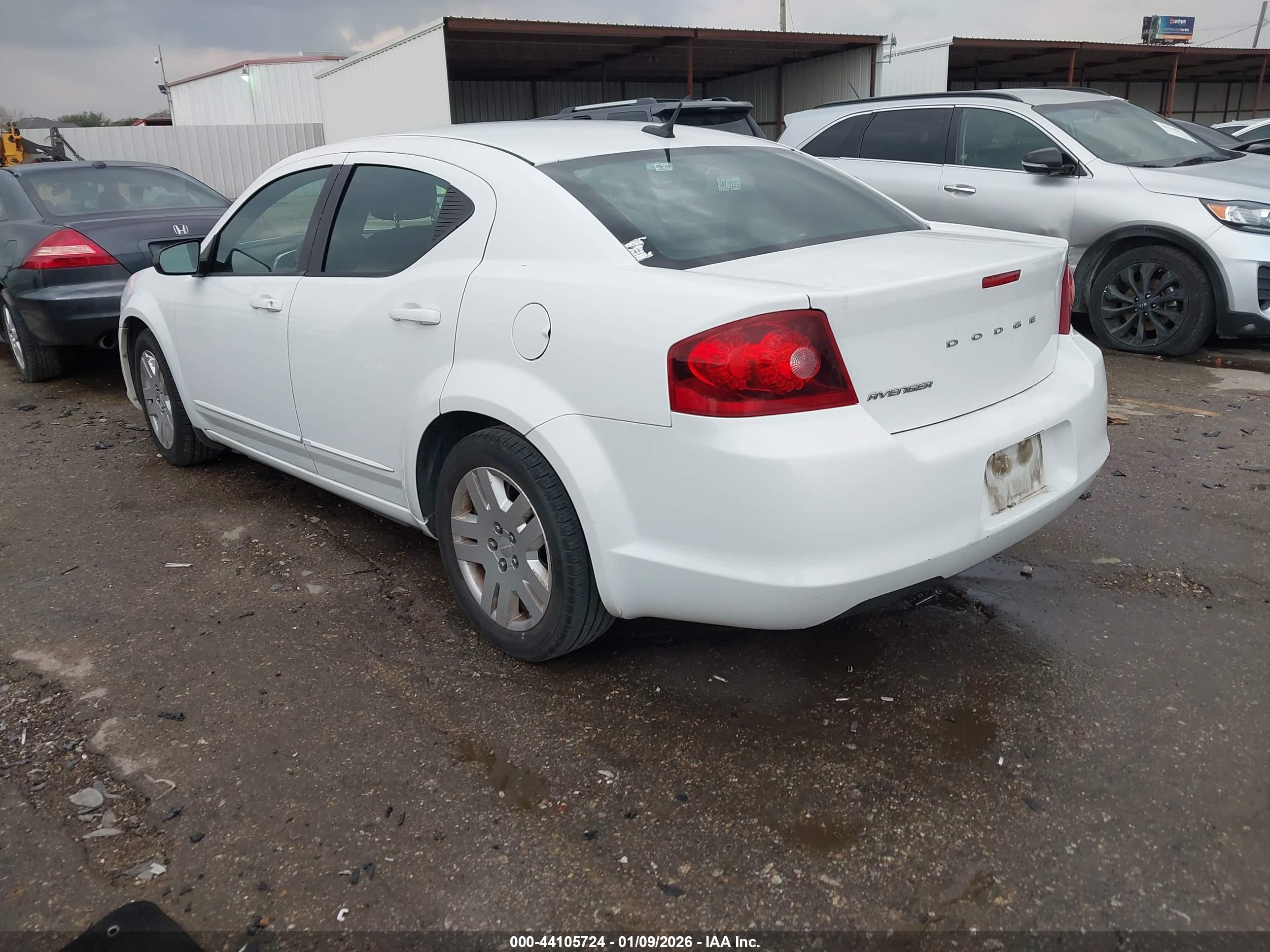 DODGE AVENGER image 3