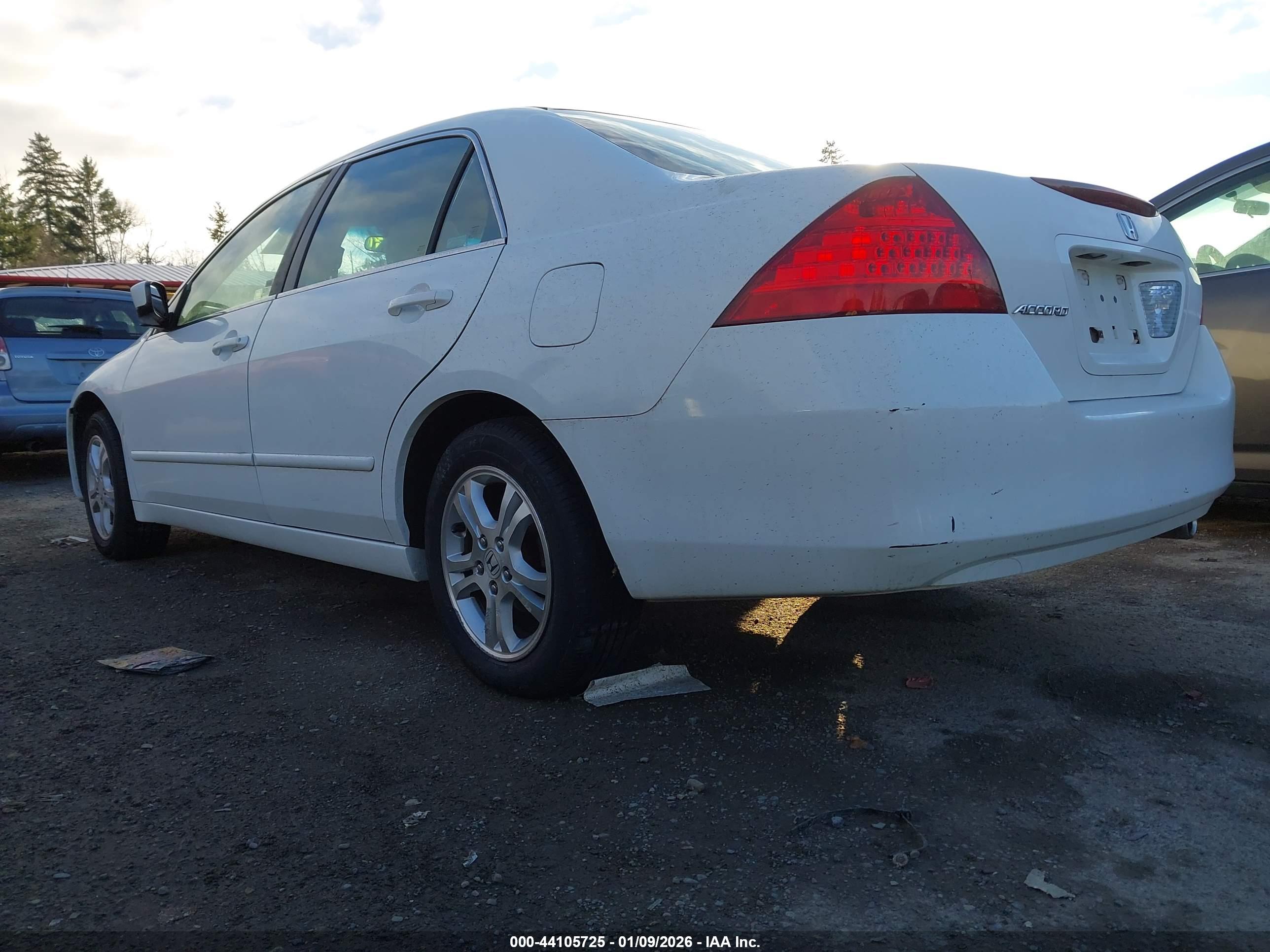 HONDA ACCORD image 3