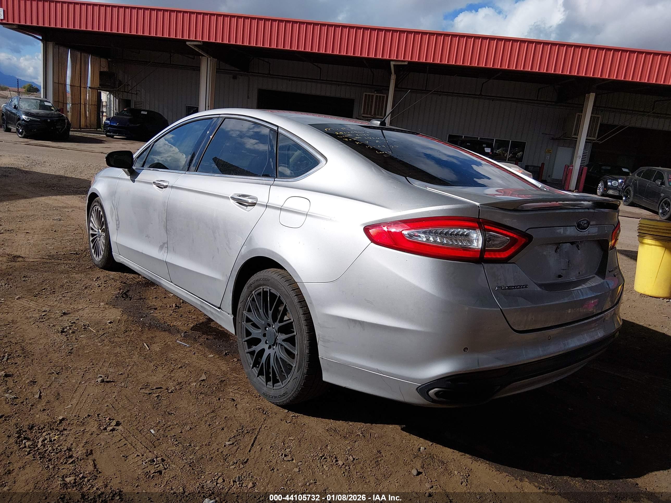 FORD FUSION image 3