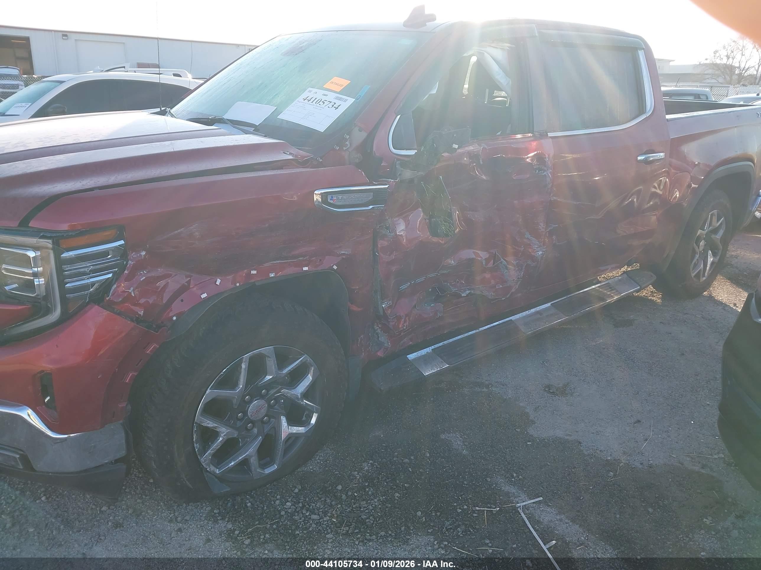 GMC SIERRA image 6