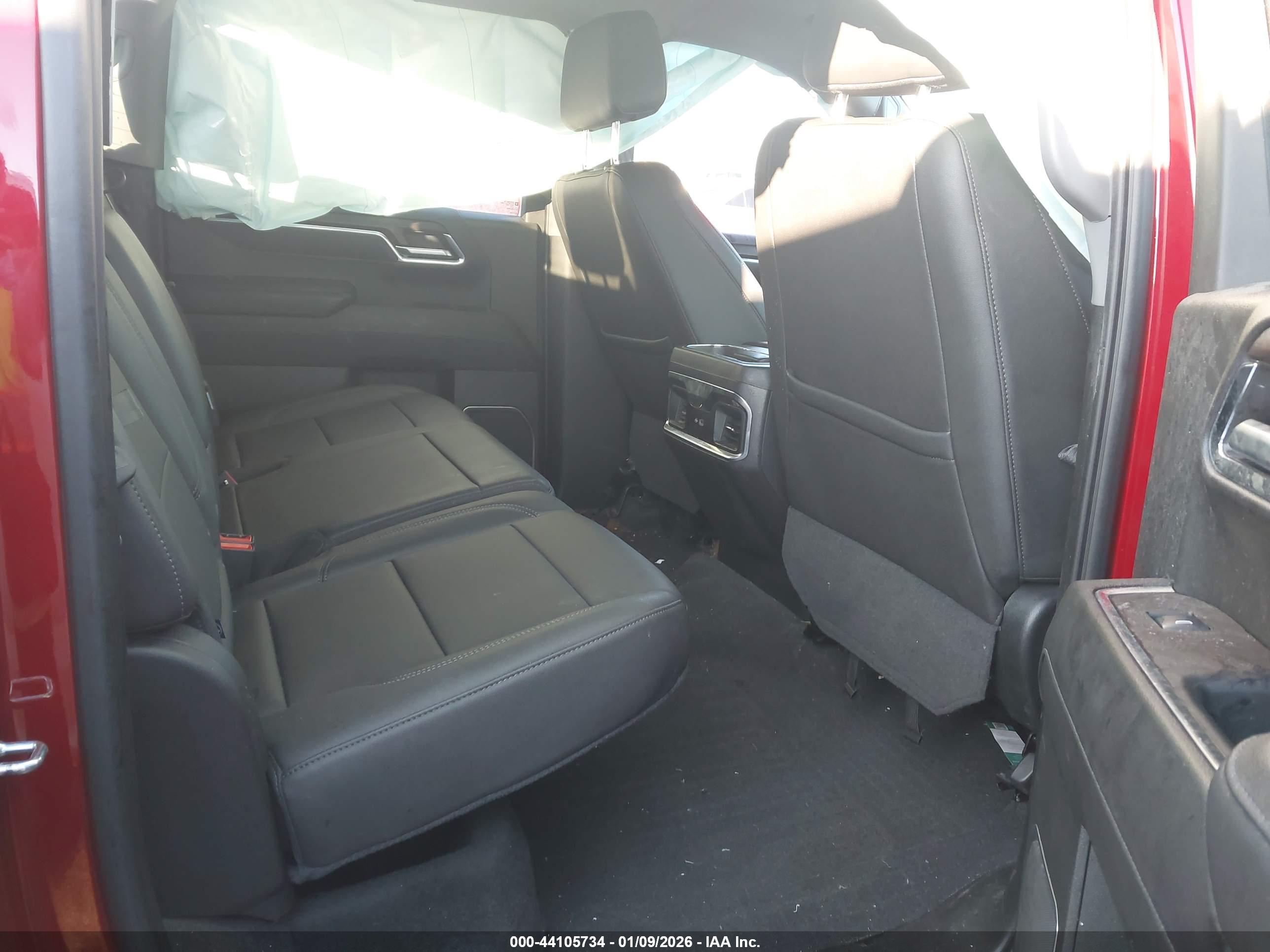 GMC SIERRA image 8