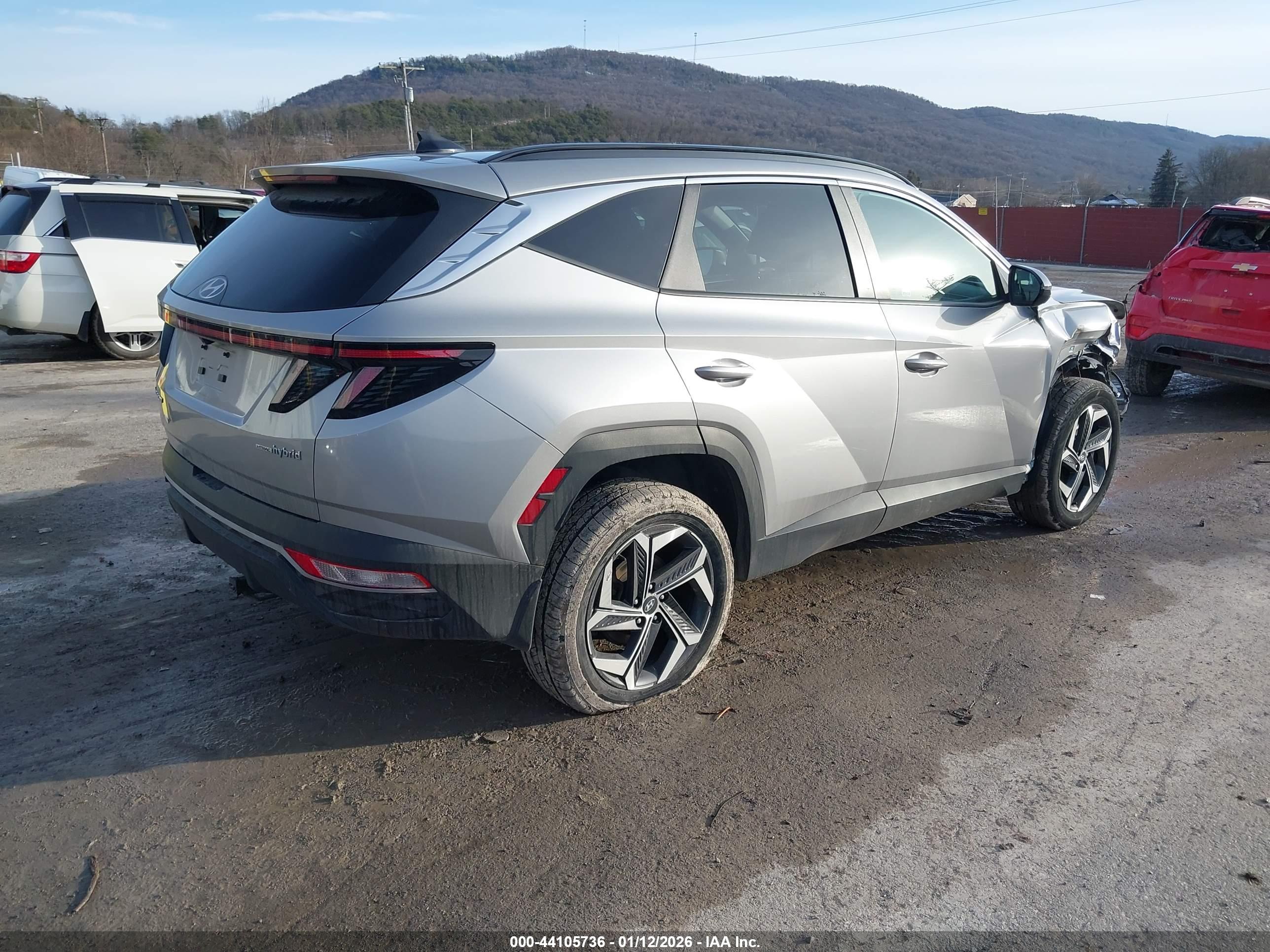 HYUNDAI TUCSON image 4
